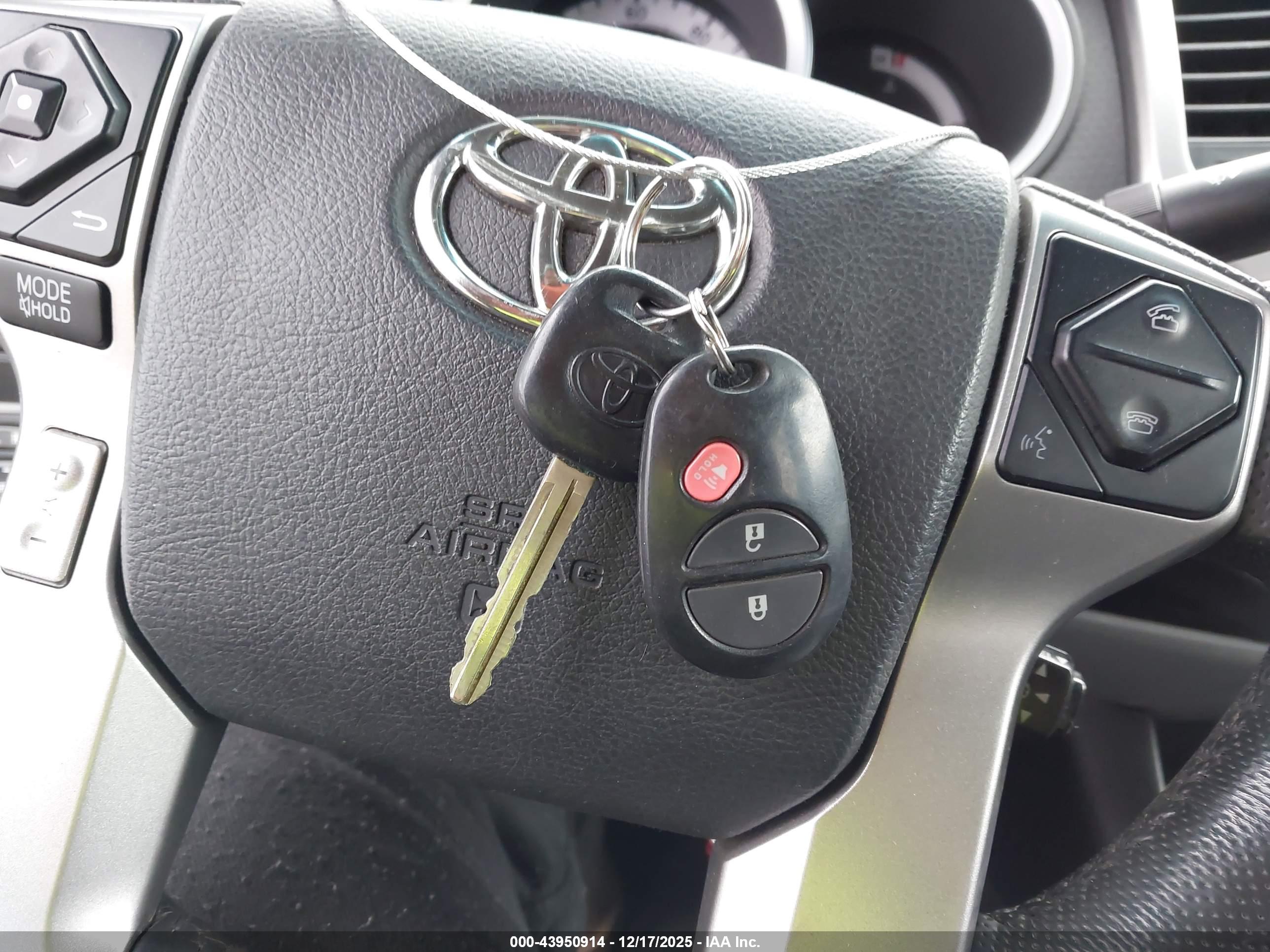 TOYOTA TACOMA image 11