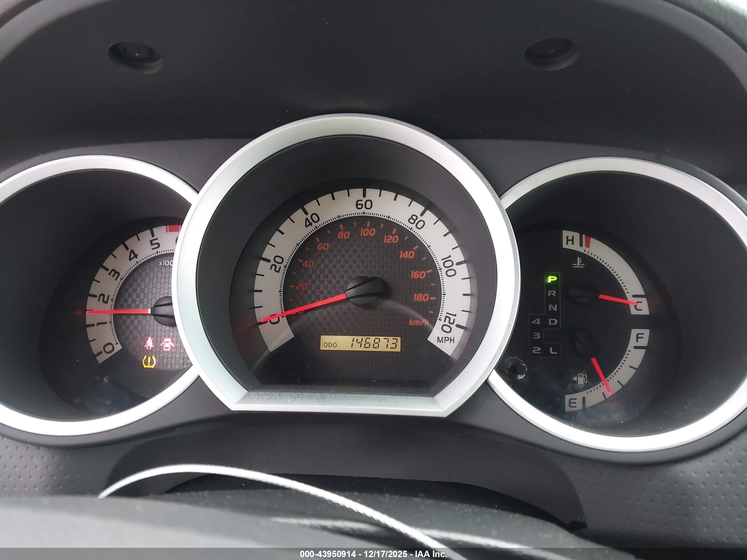 TOYOTA TACOMA image 7