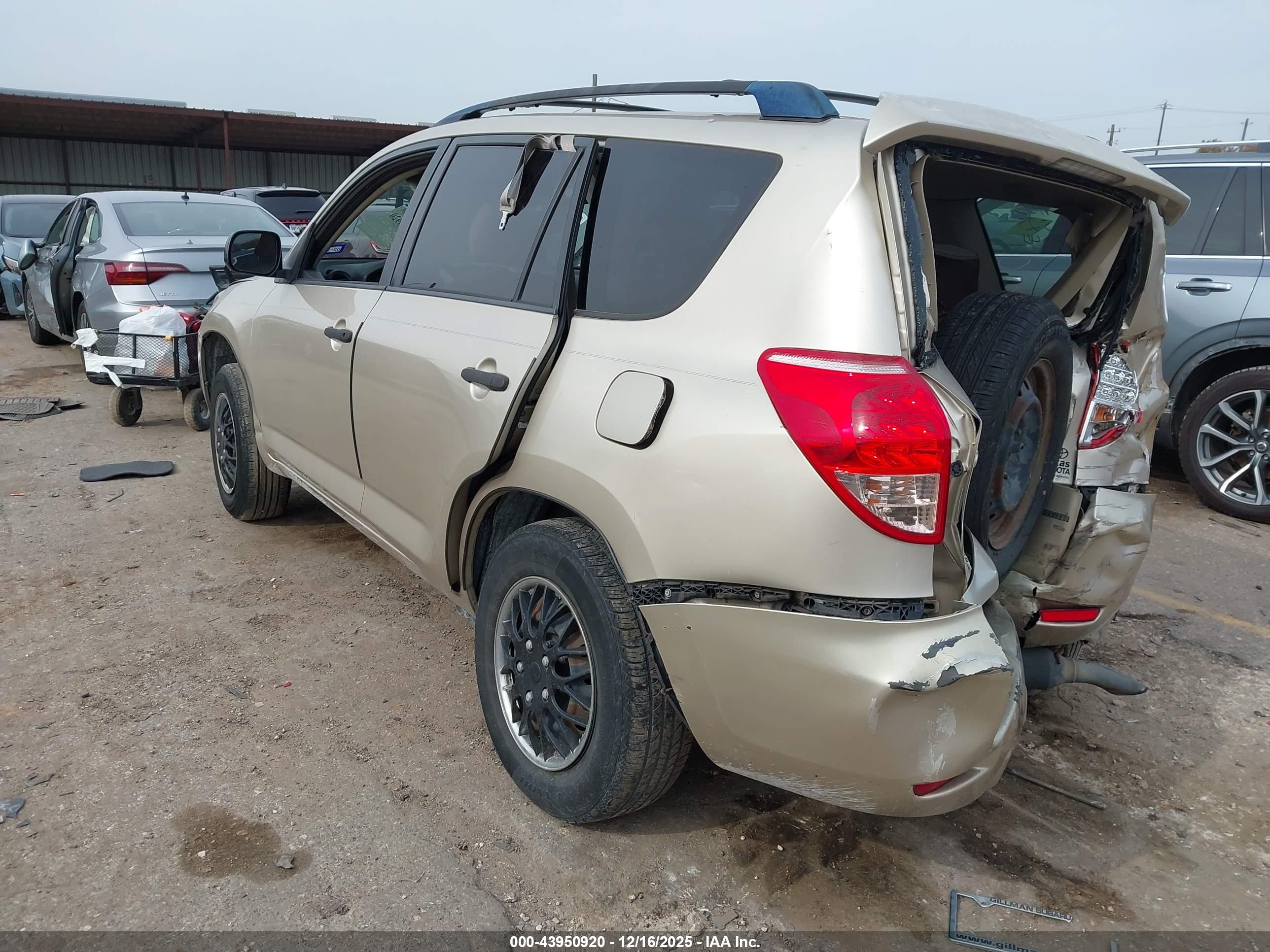 TOYOTA RAV4 image 6