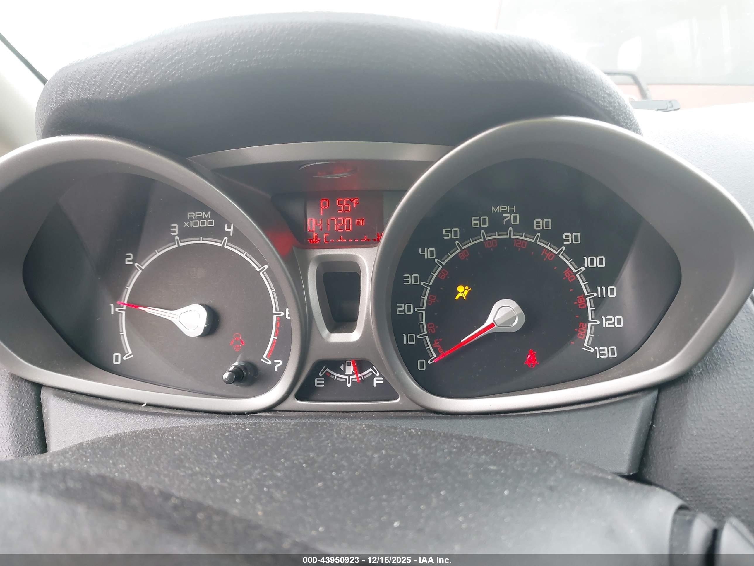 FORD FIESTA image 7