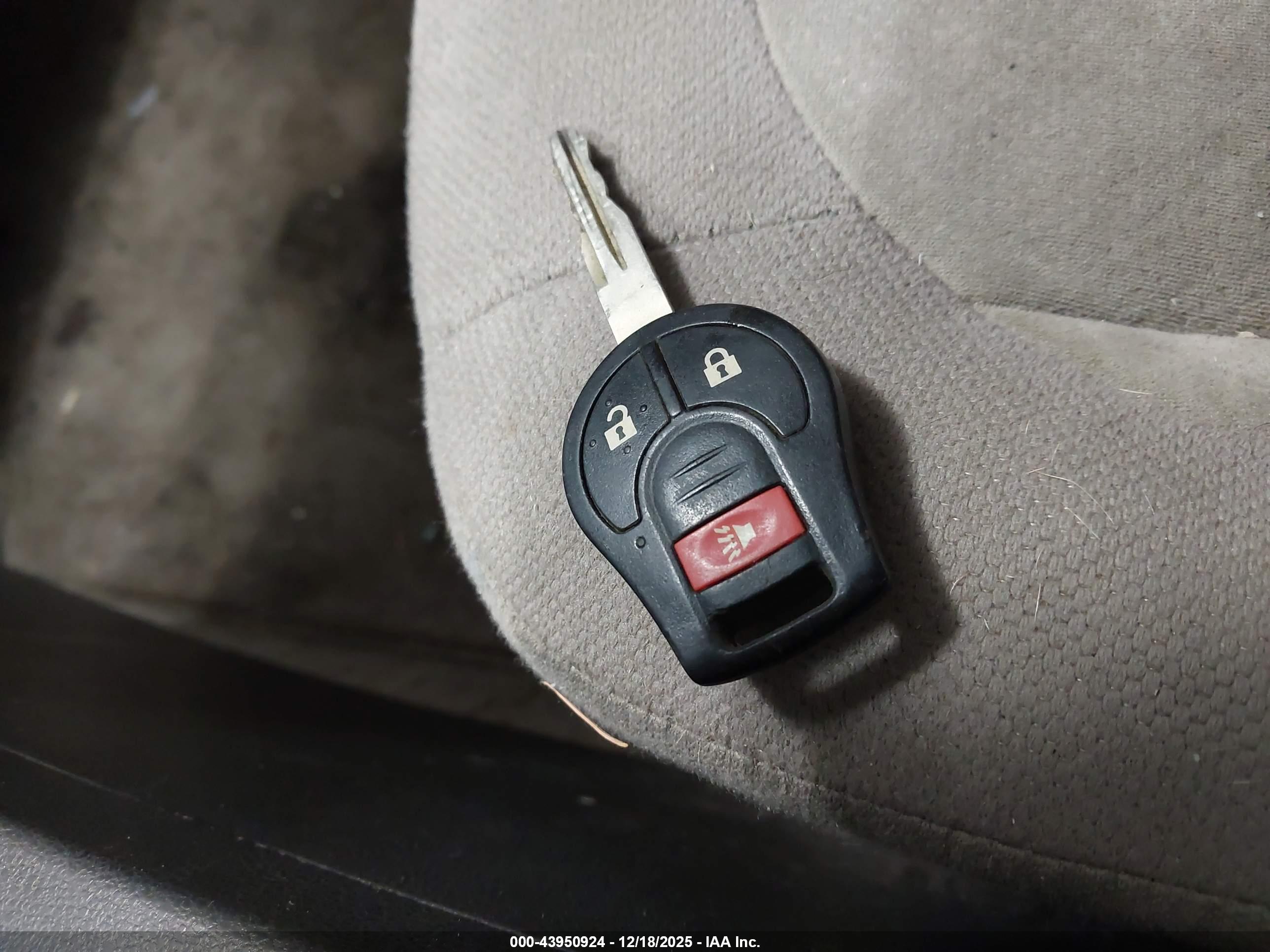 NISSAN ROGUE image 11