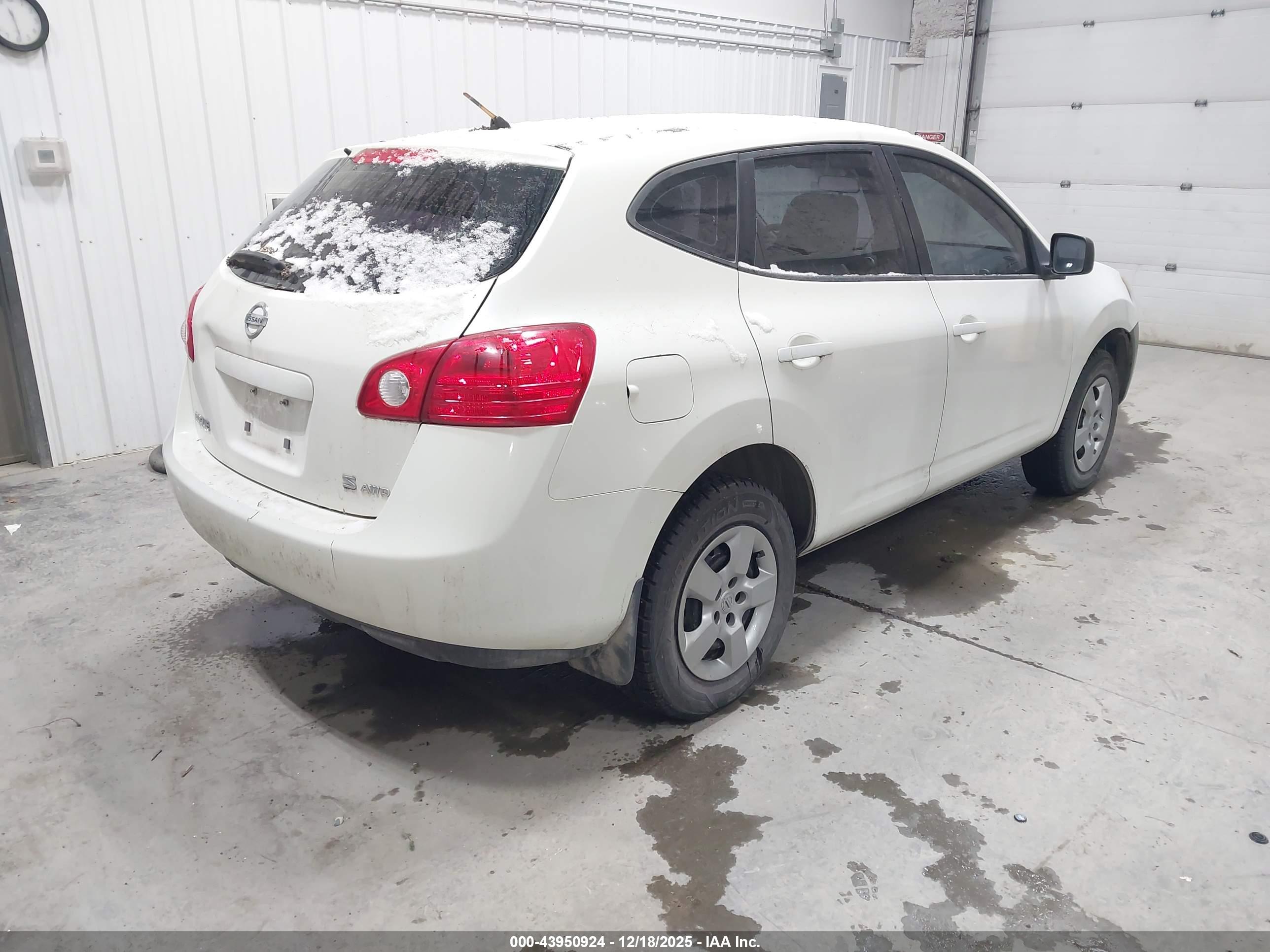 NISSAN ROGUE image 4