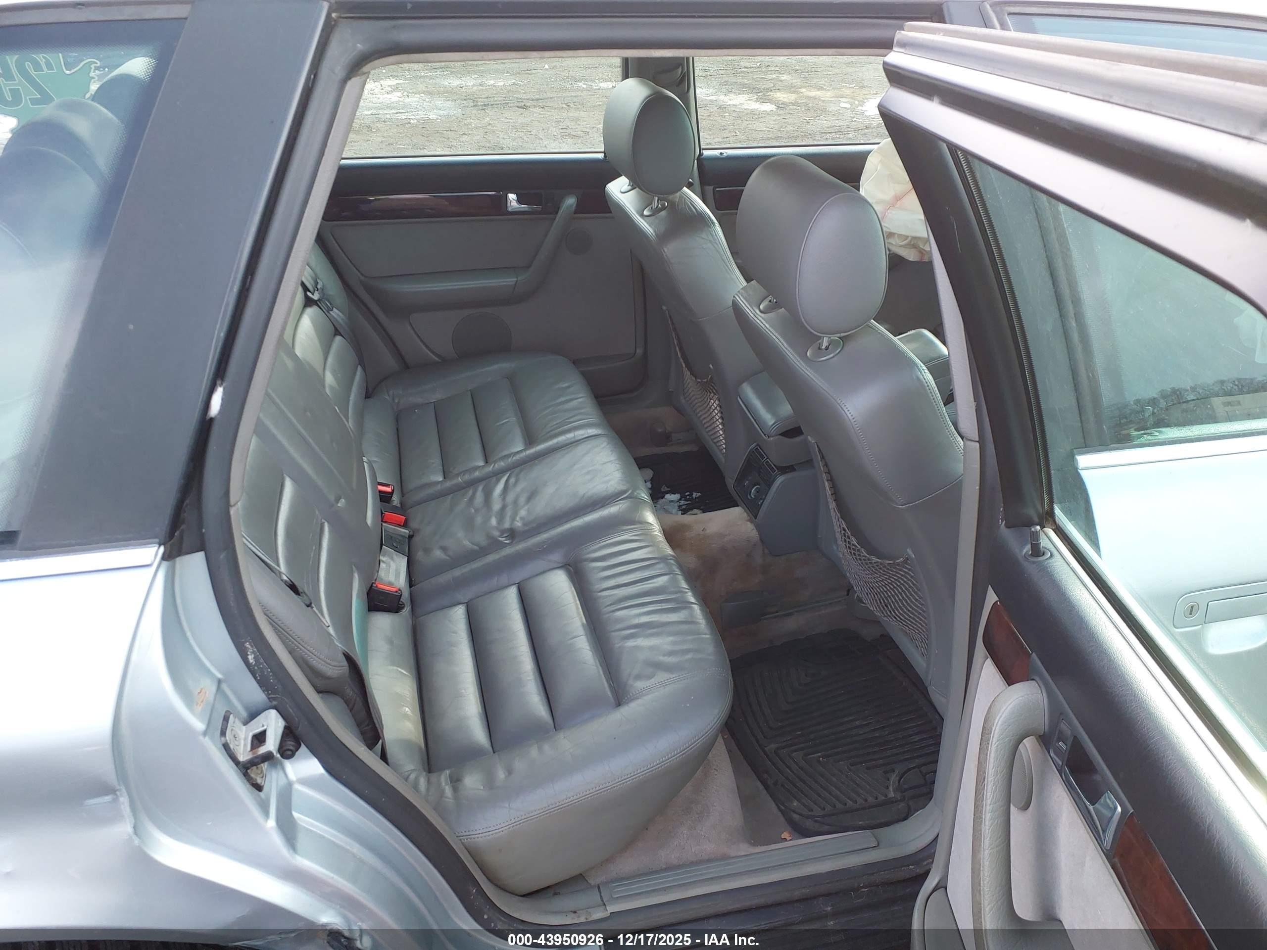 AUDI S6 image 8