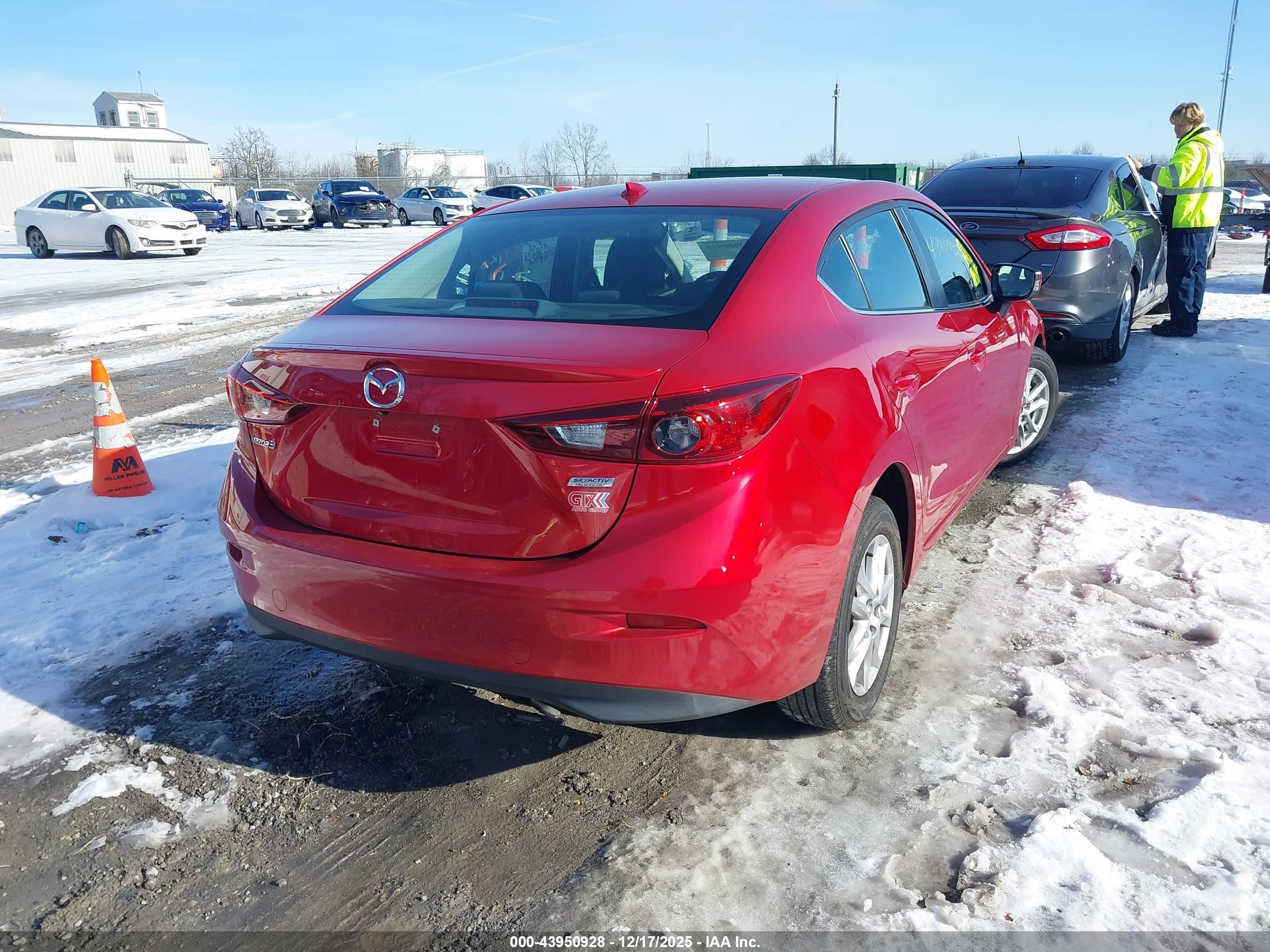 MAZDA MAZDA3 image 4
