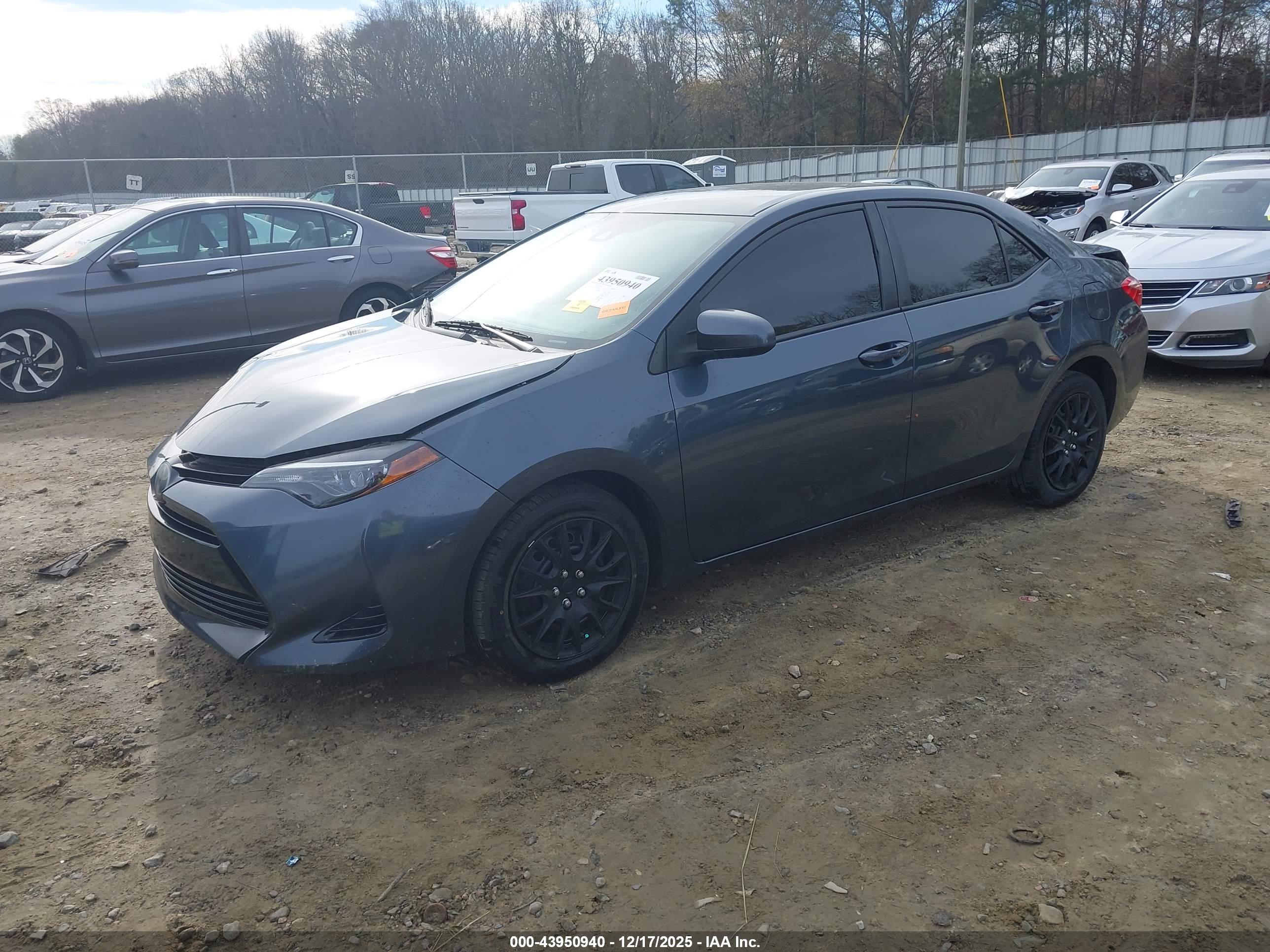 TOYOTA COROLLA image 2