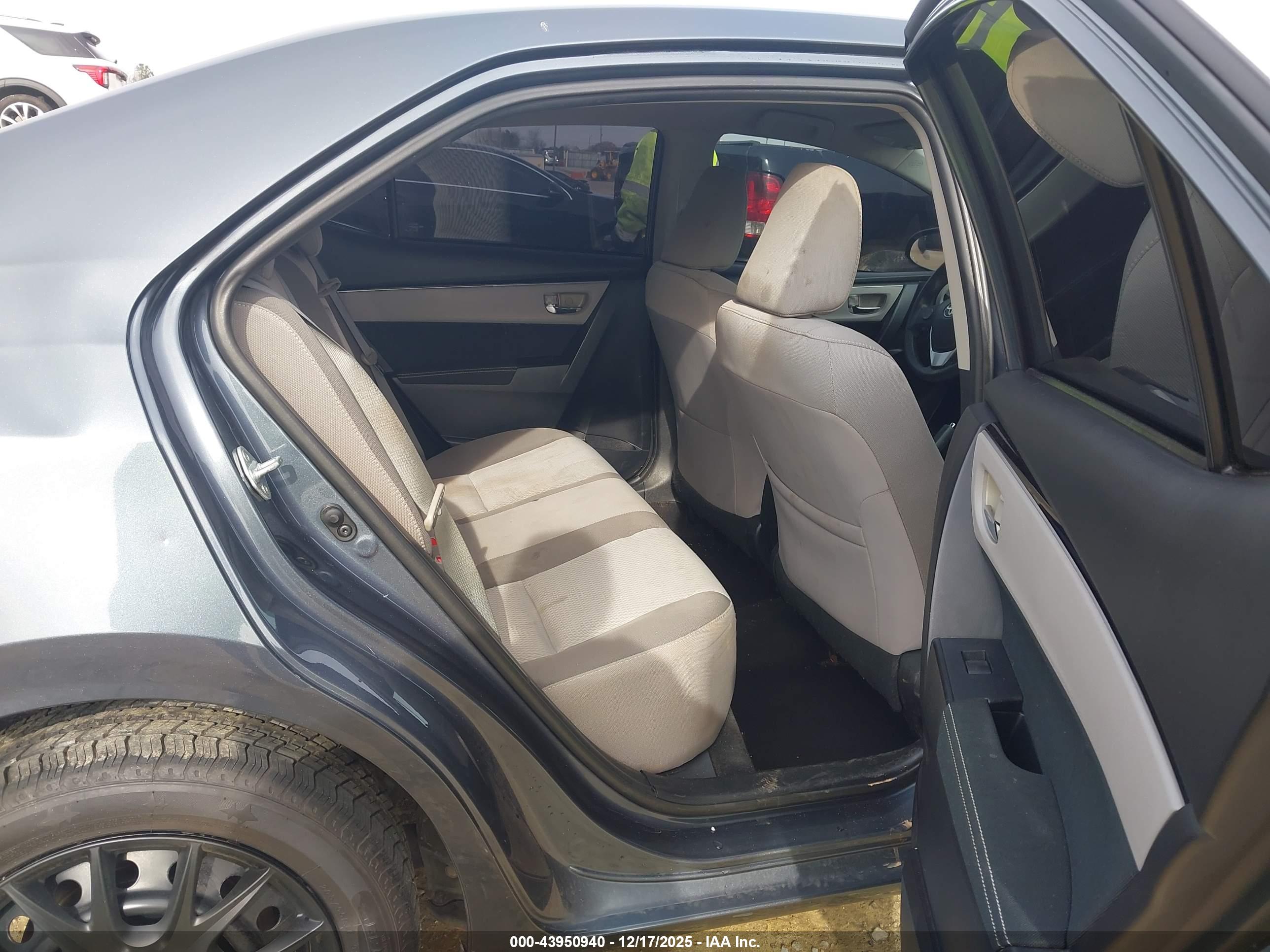 TOYOTA COROLLA image 8
