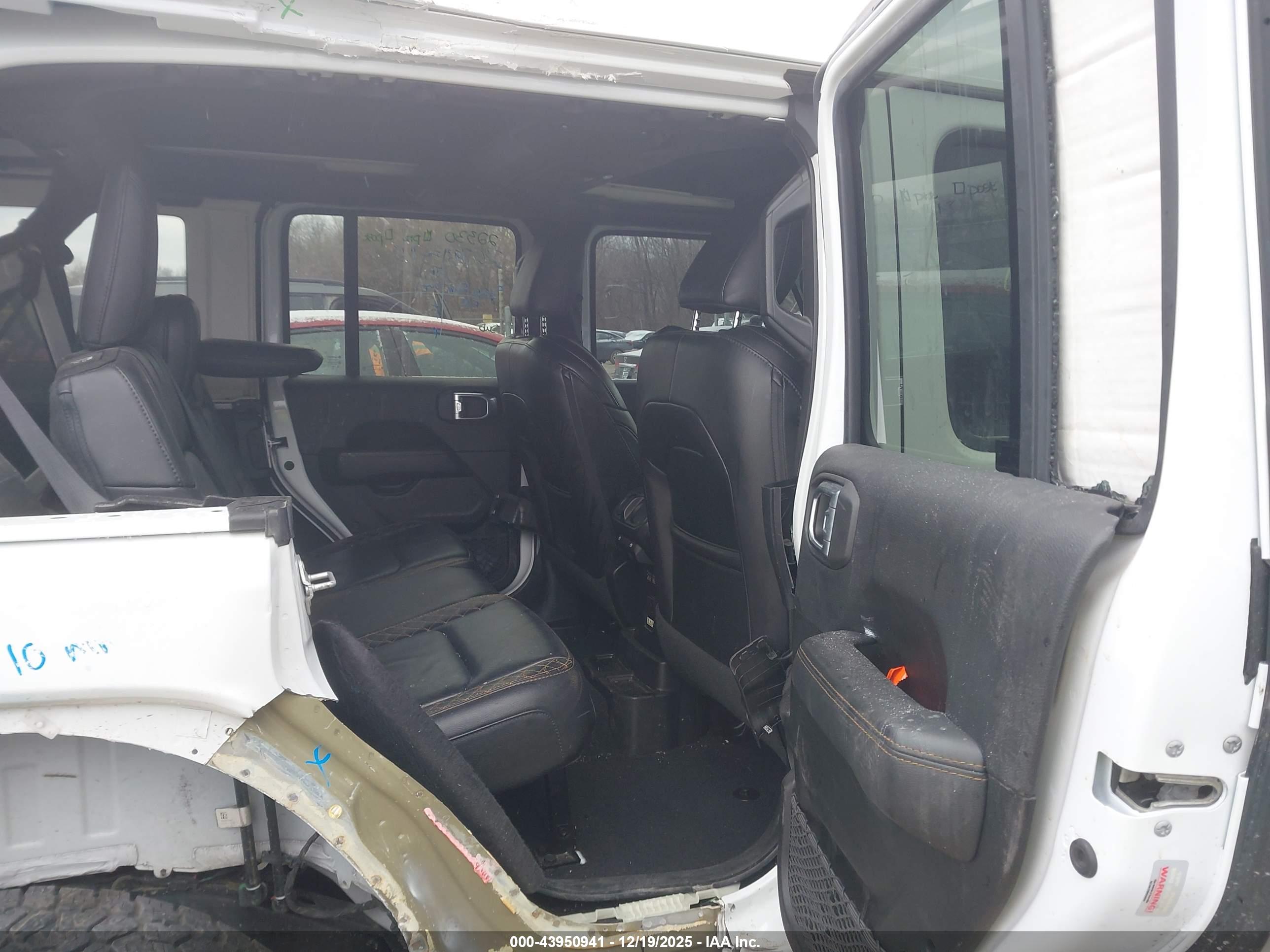 JEEP WRANGLER image 8