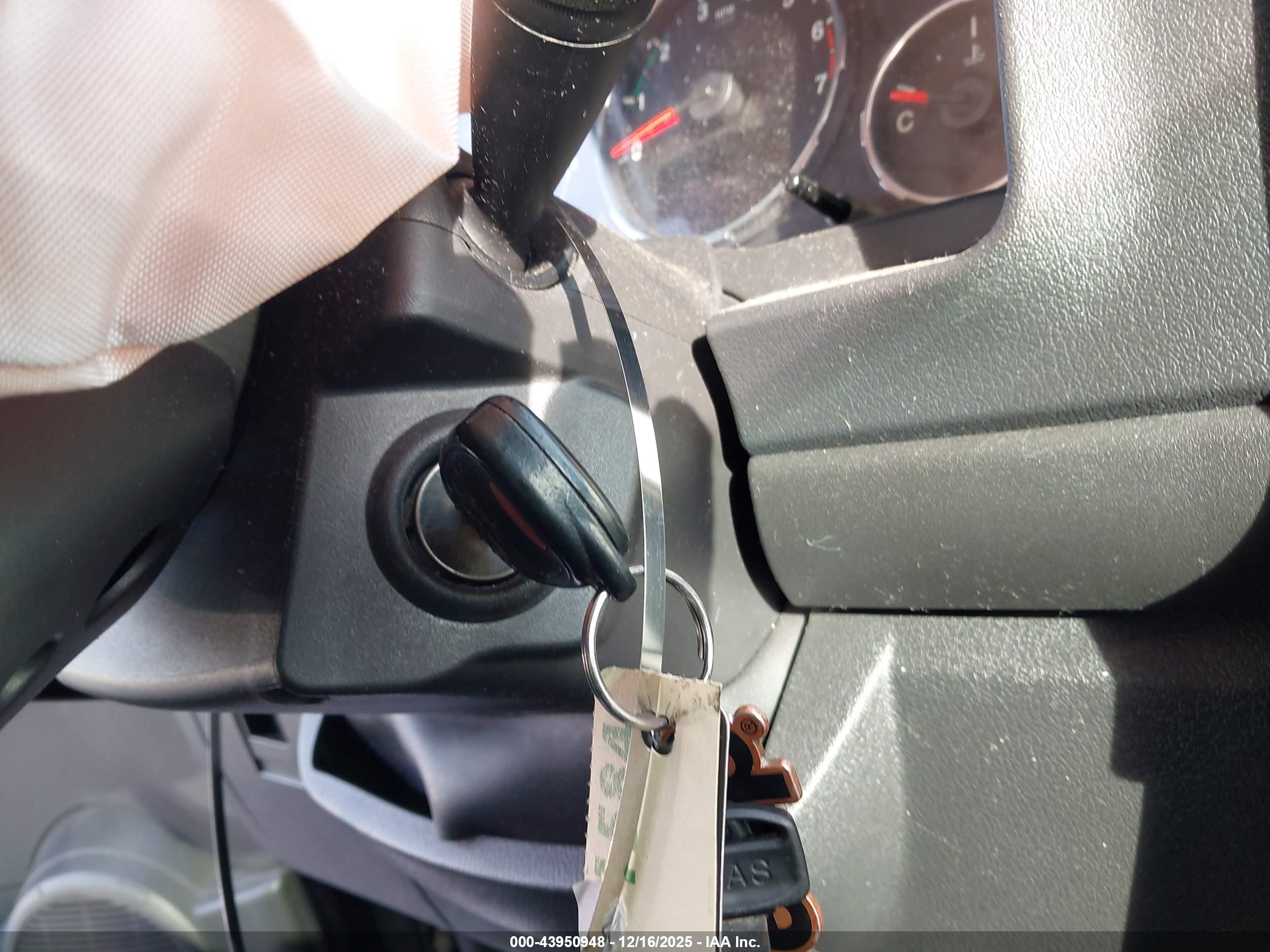 JEEP LIBERTY image 11