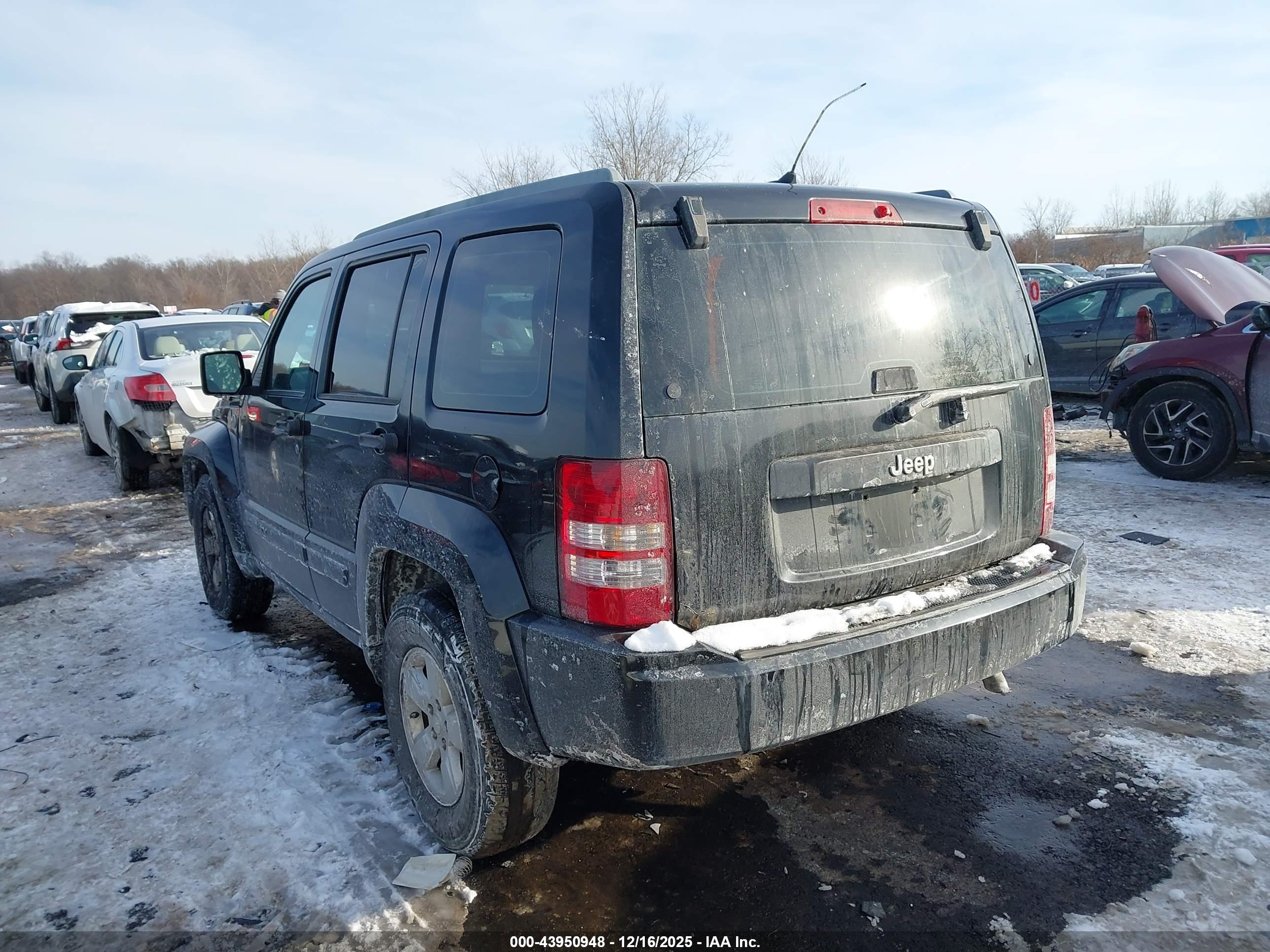 JEEP LIBERTY image 3