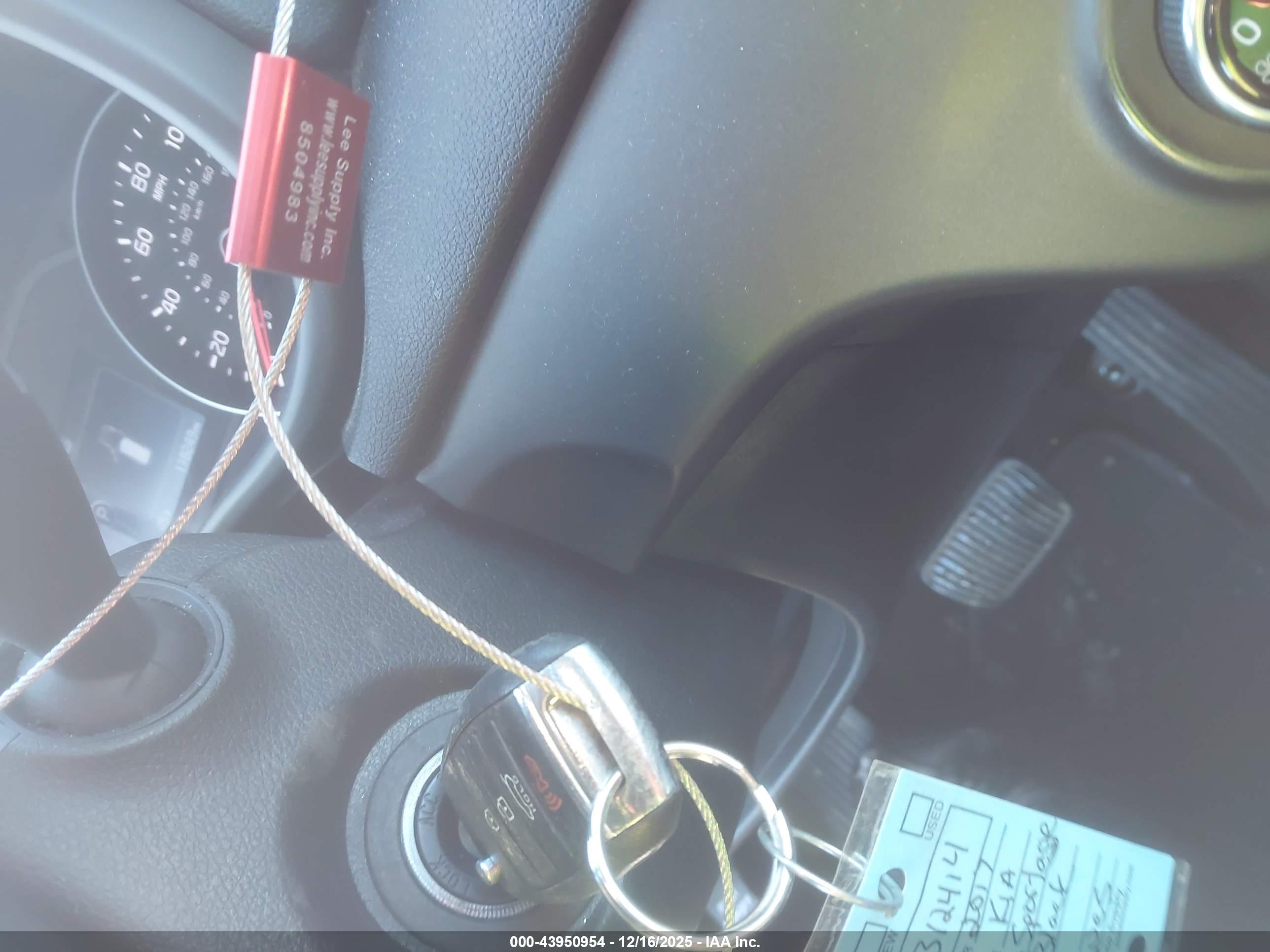 KIA SPORTAGE image 11
