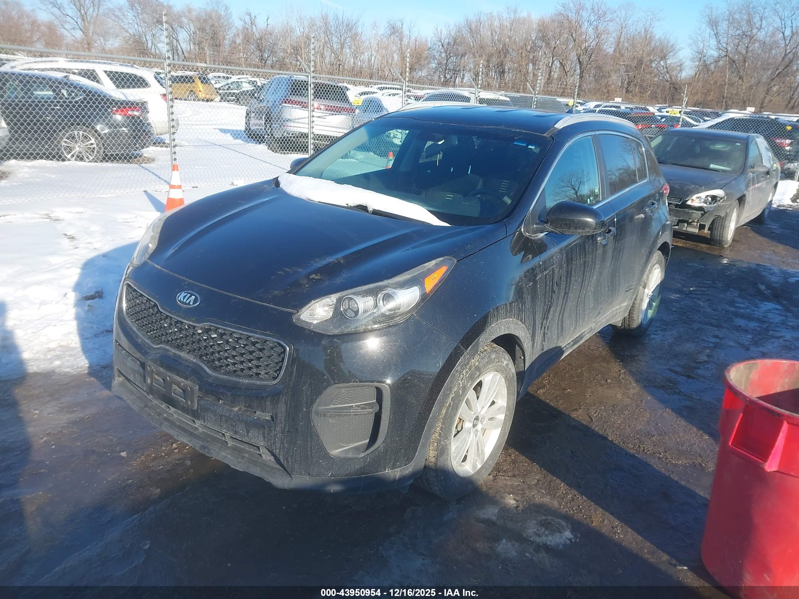KIA SPORTAGE image 2