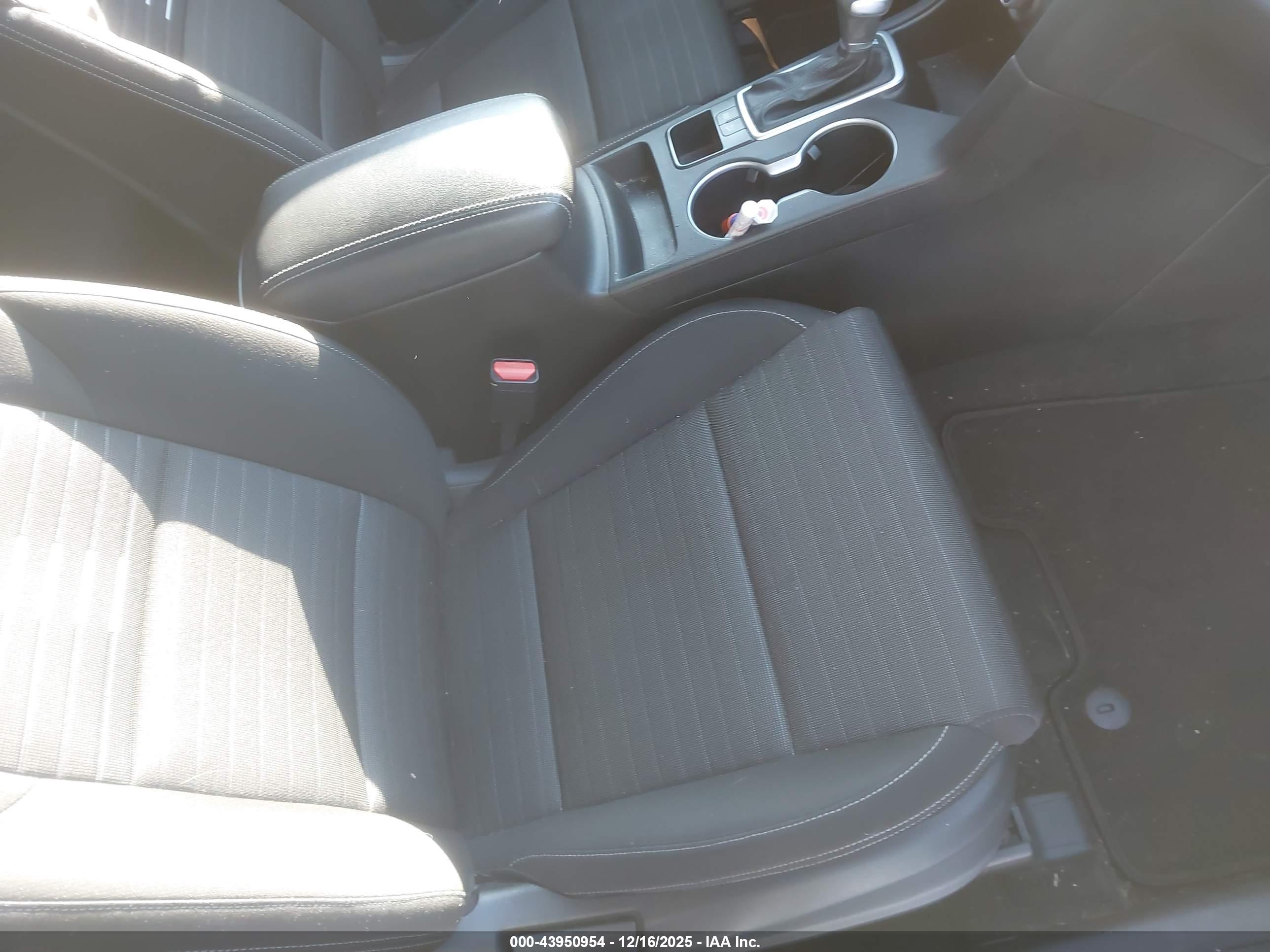 KIA SPORTAGE image 5