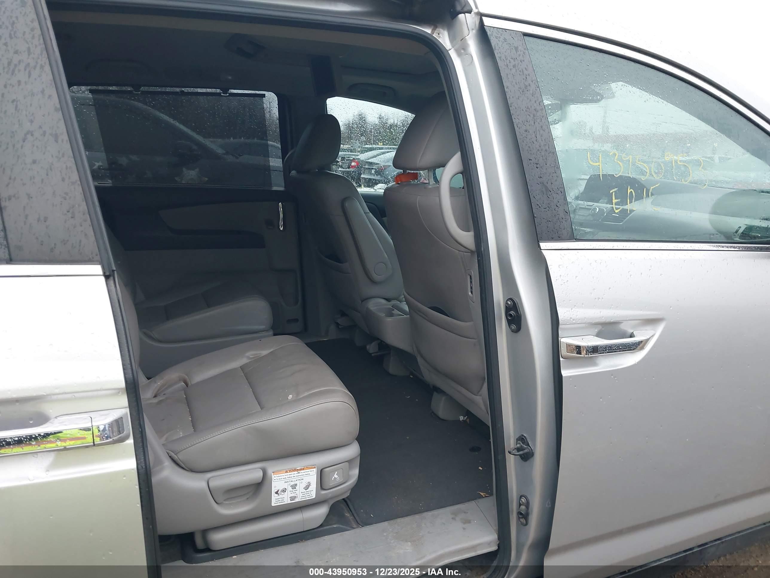 HONDA ODYSSEY image 8
