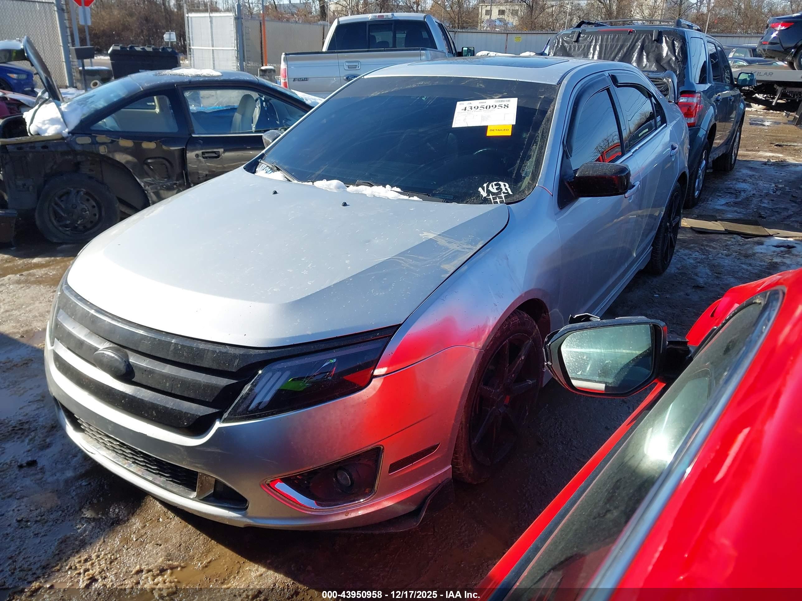 FORD FUSION image 2