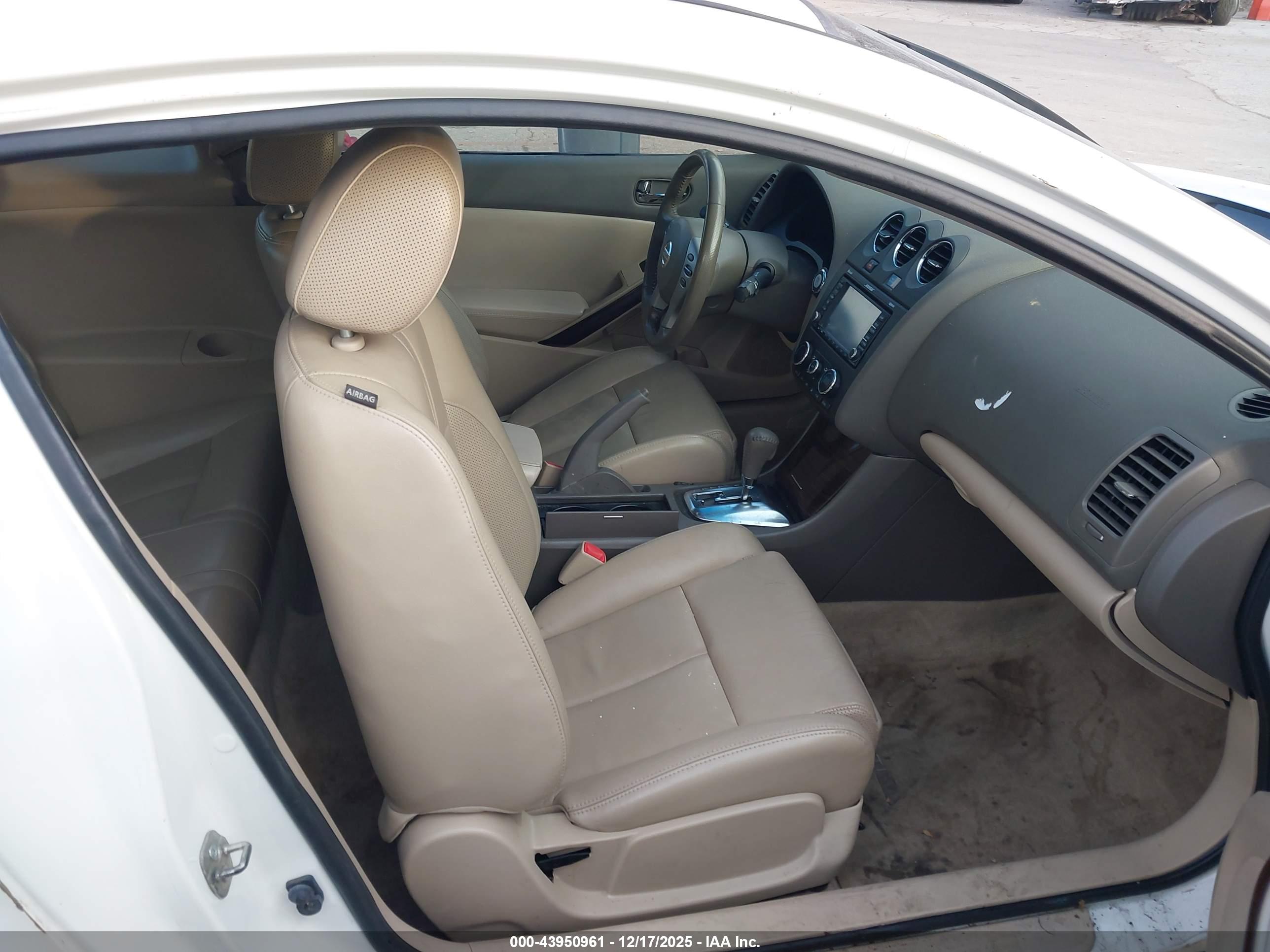 NISSAN ALTIMA image 5