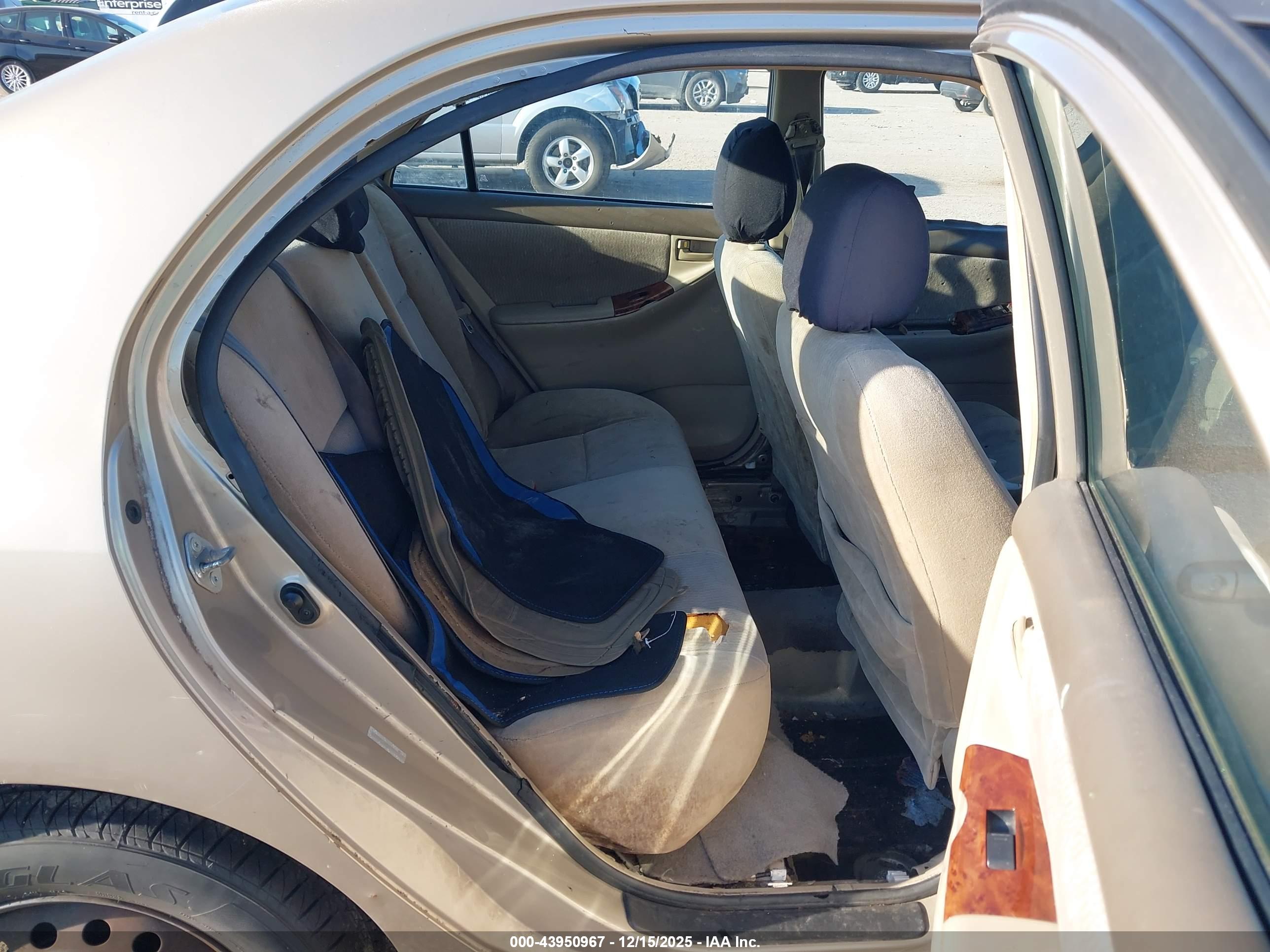 TOYOTA COROLLA image 8