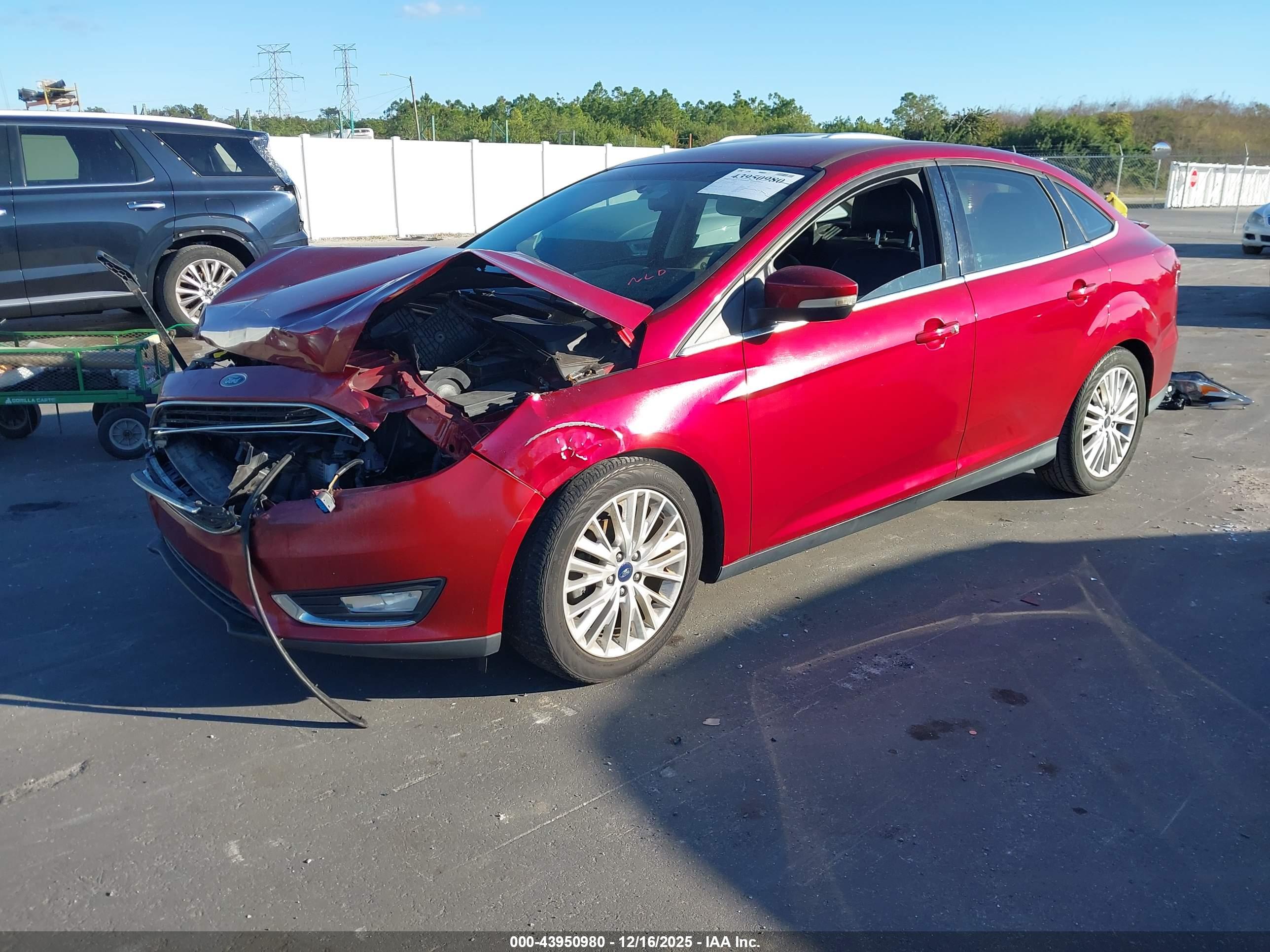 FORD FOCUS image 2