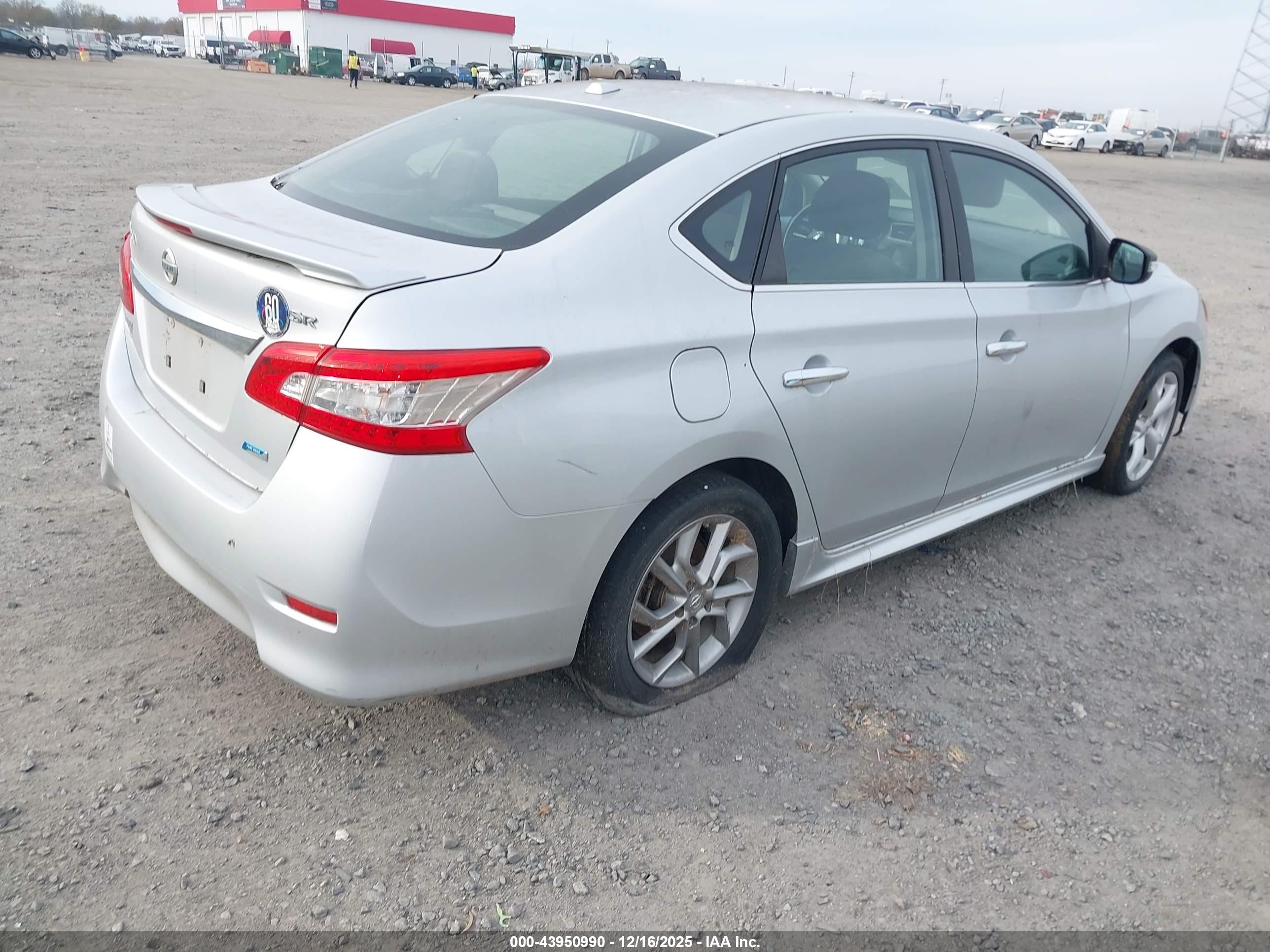 NISSAN SENTRA image 4