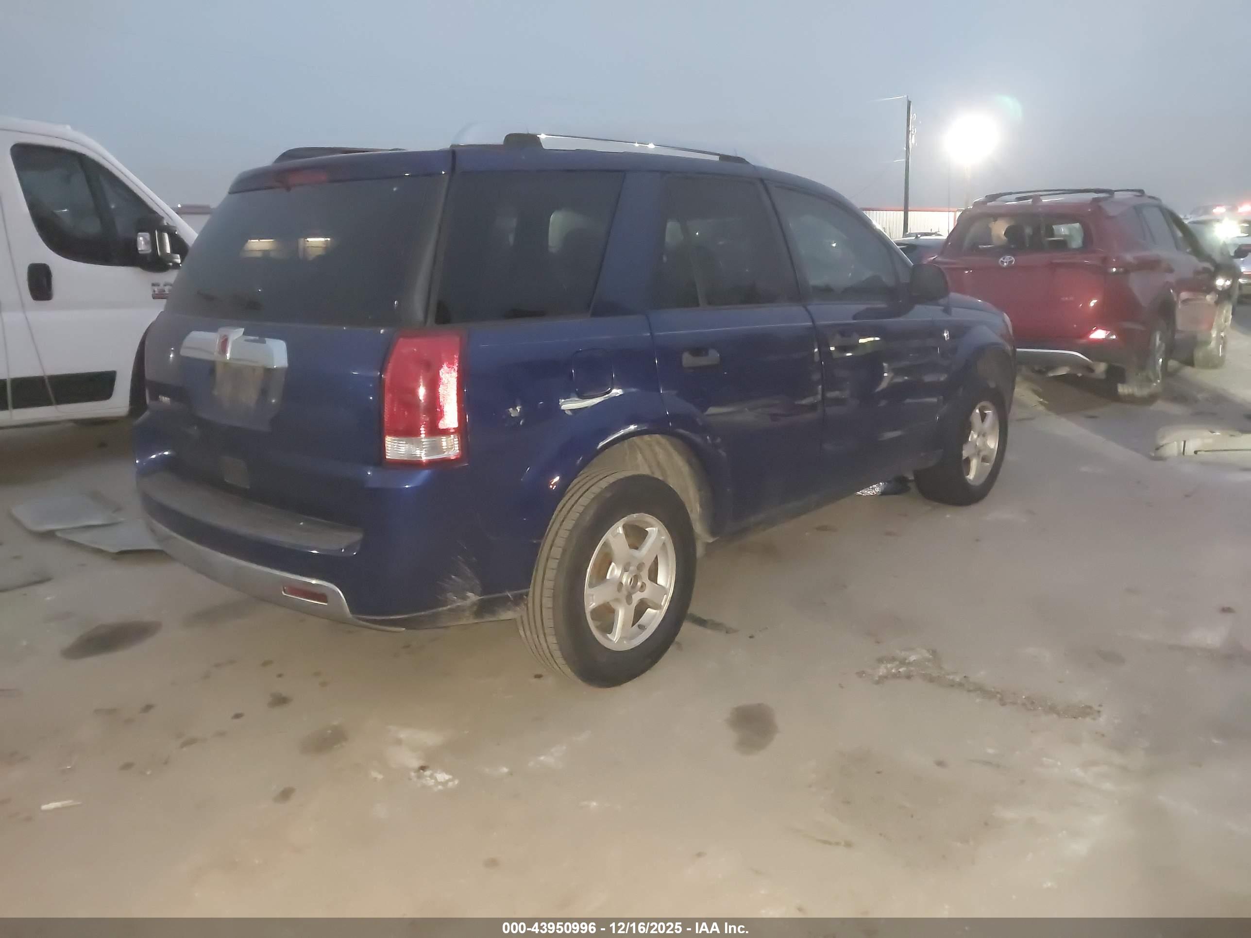SATURN VUE image 4