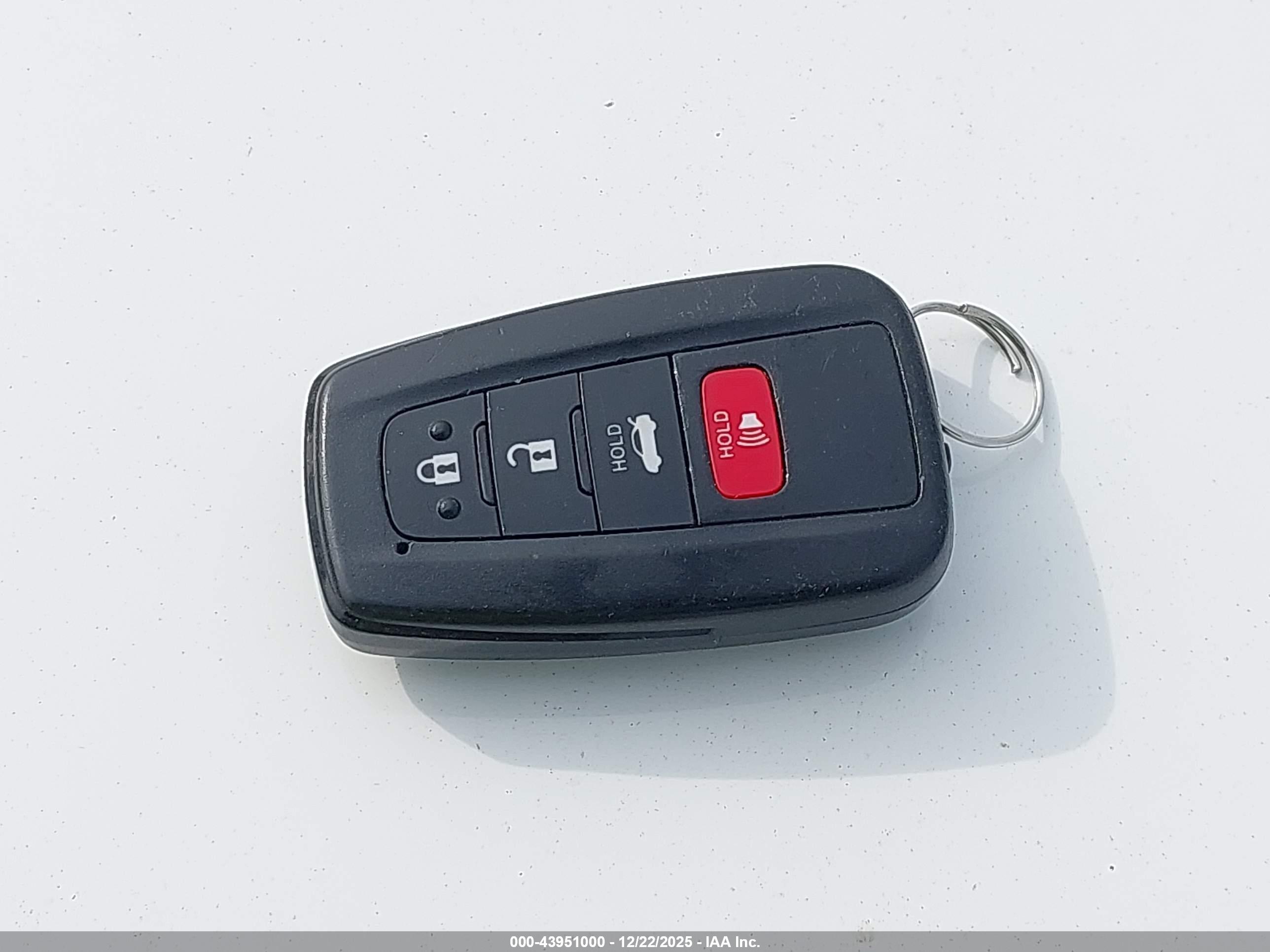 TOYOTA CAMRY image 11