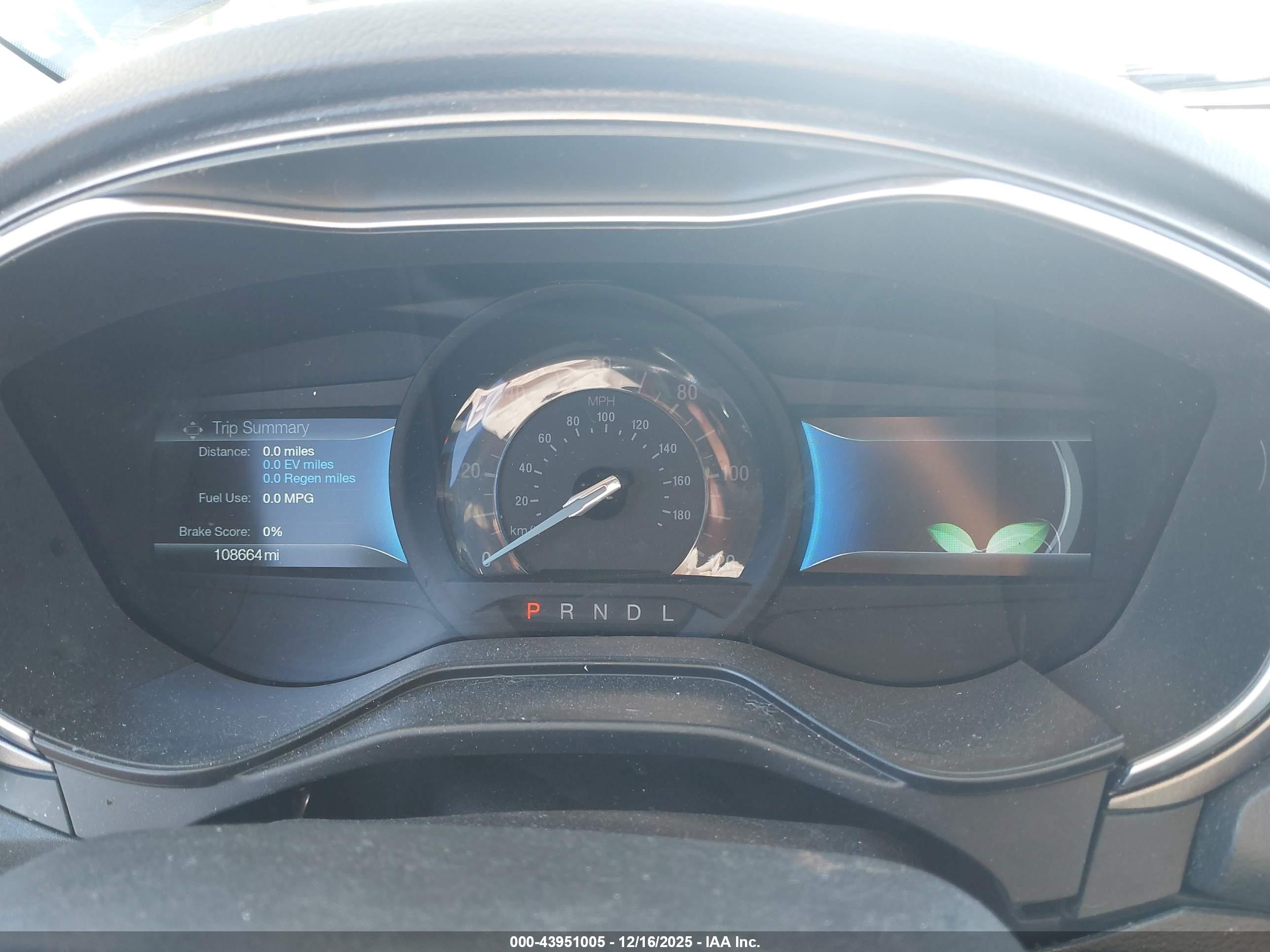 FORD FUSION image 7