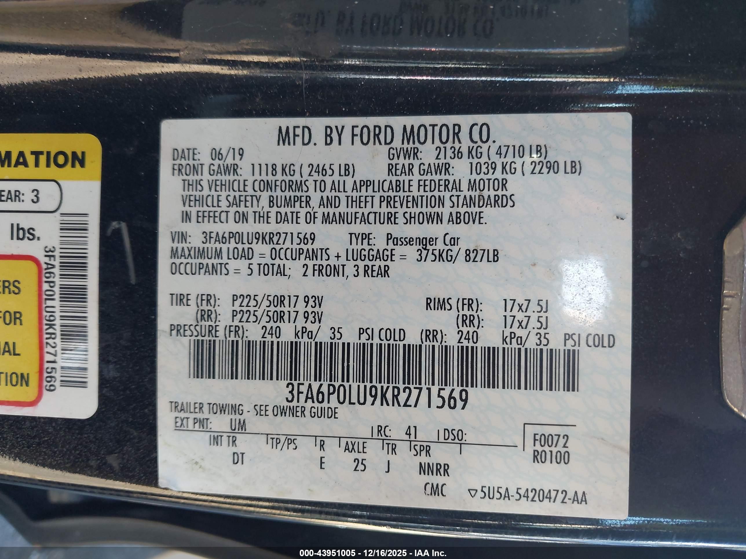 FORD FUSION image 9