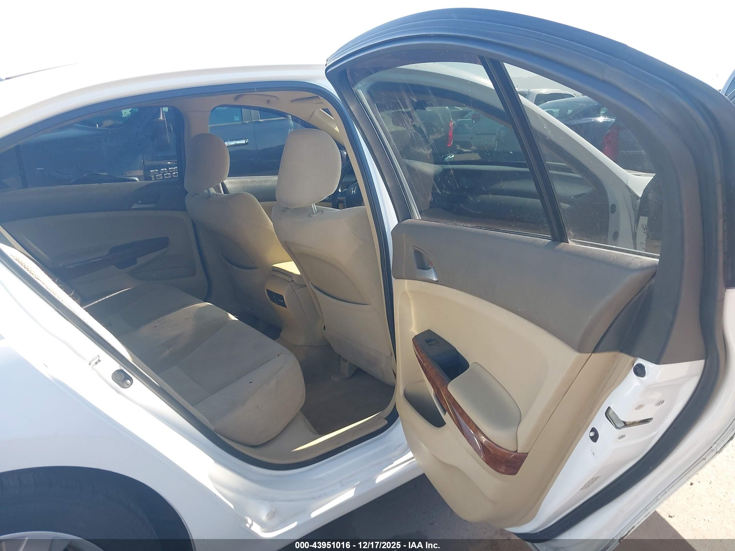 HONDA ACCORD image 8
