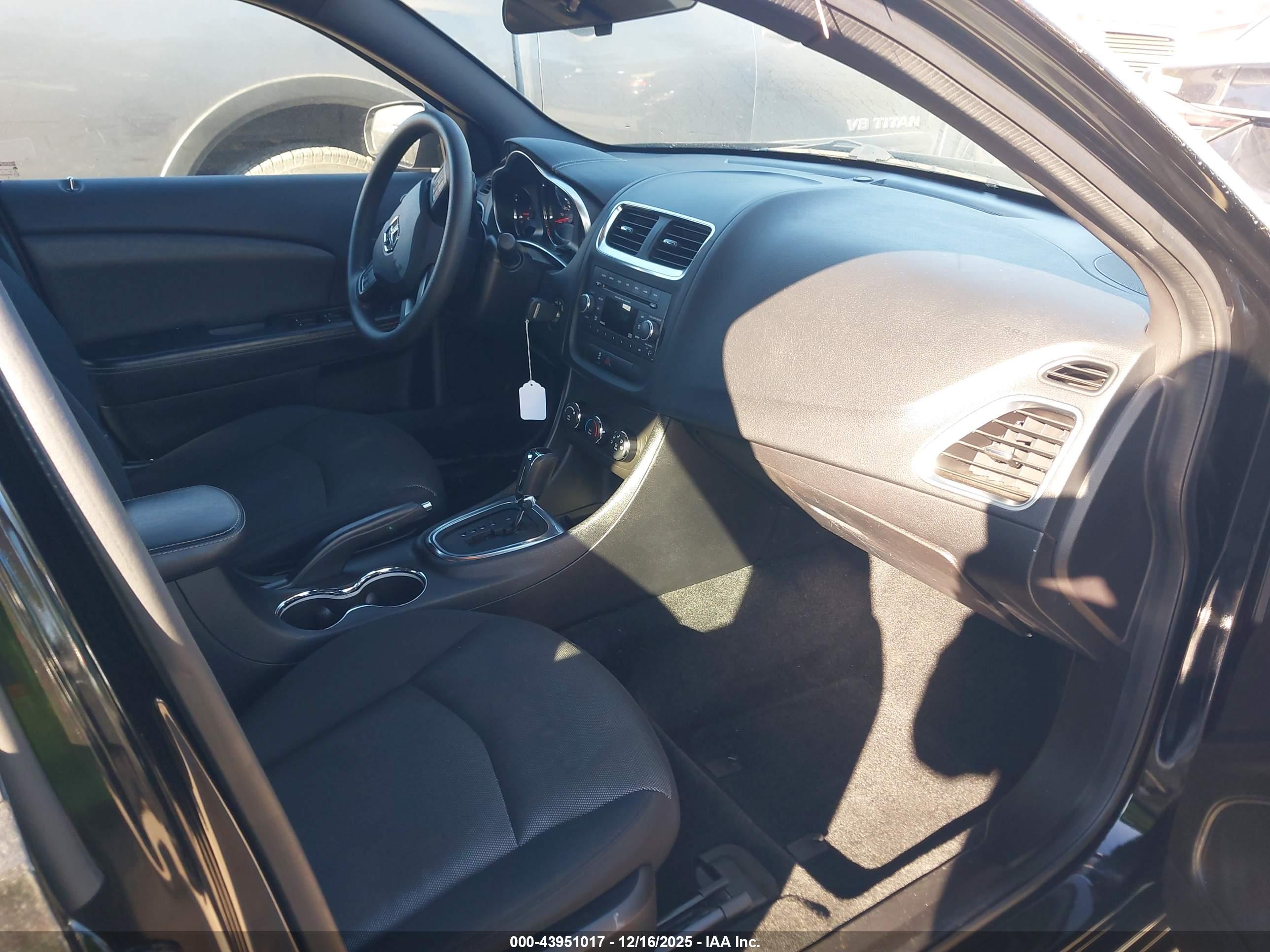 DODGE AVENGER image 5
