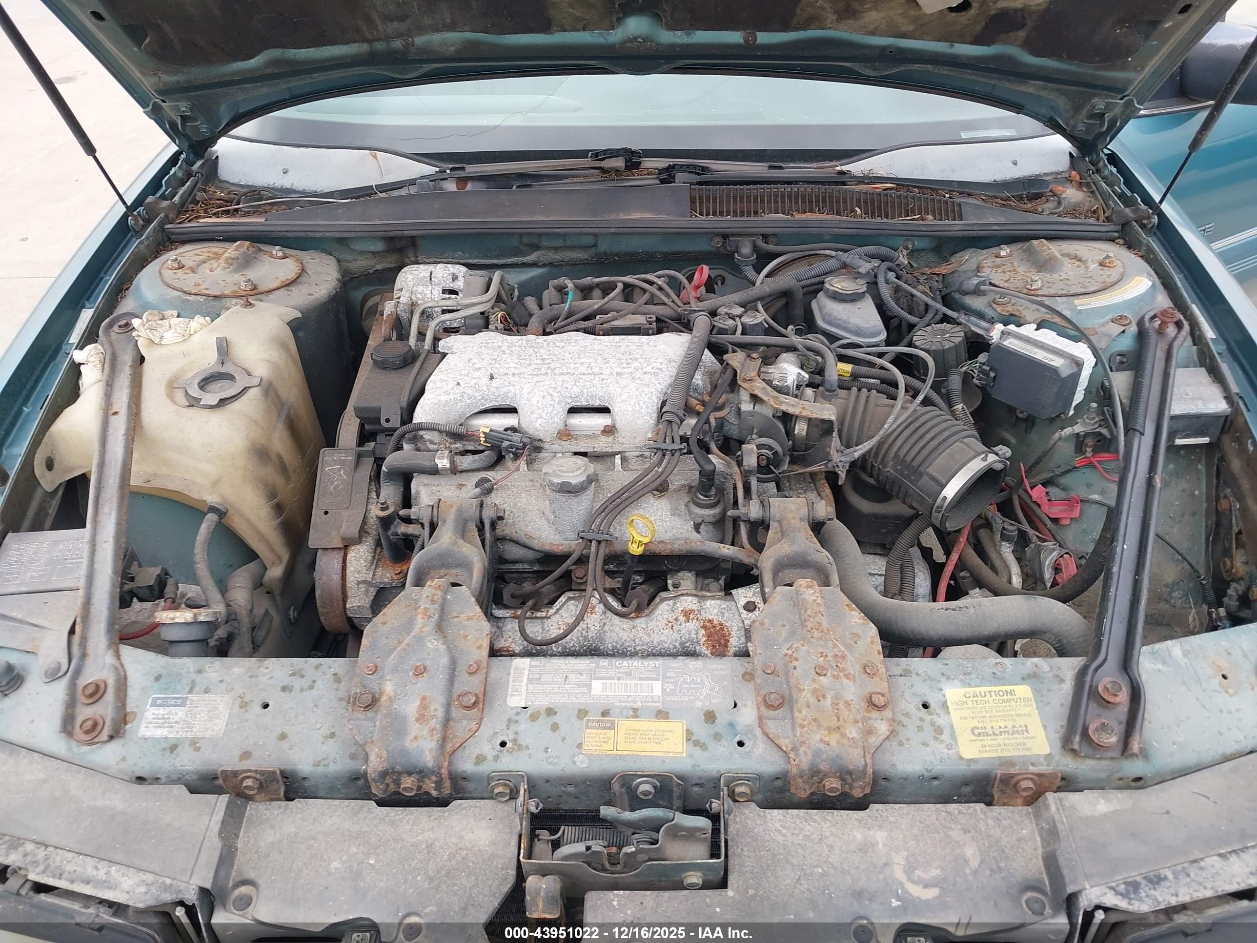 PONTIAC GRAND image 10