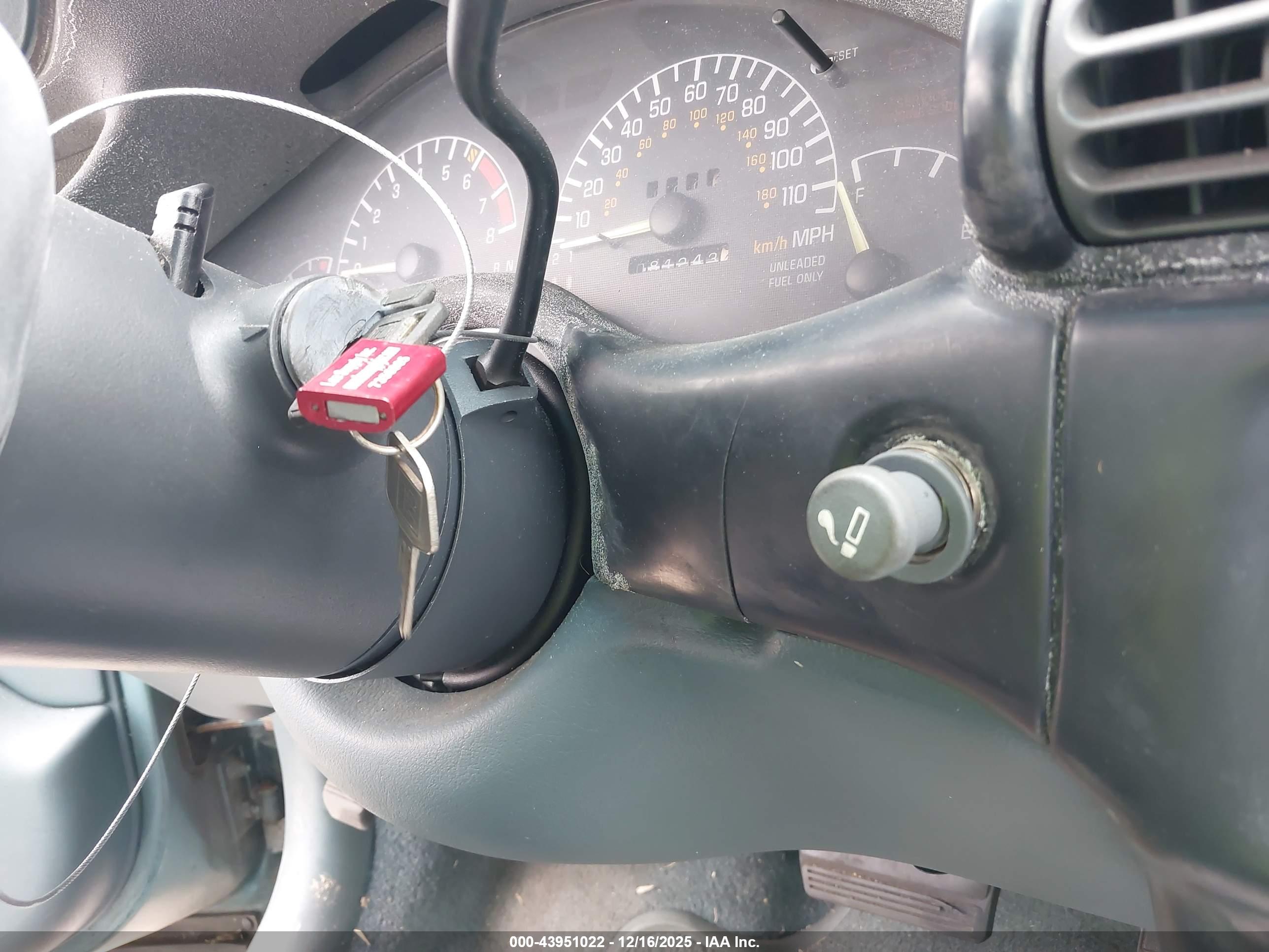 PONTIAC GRAND image 11