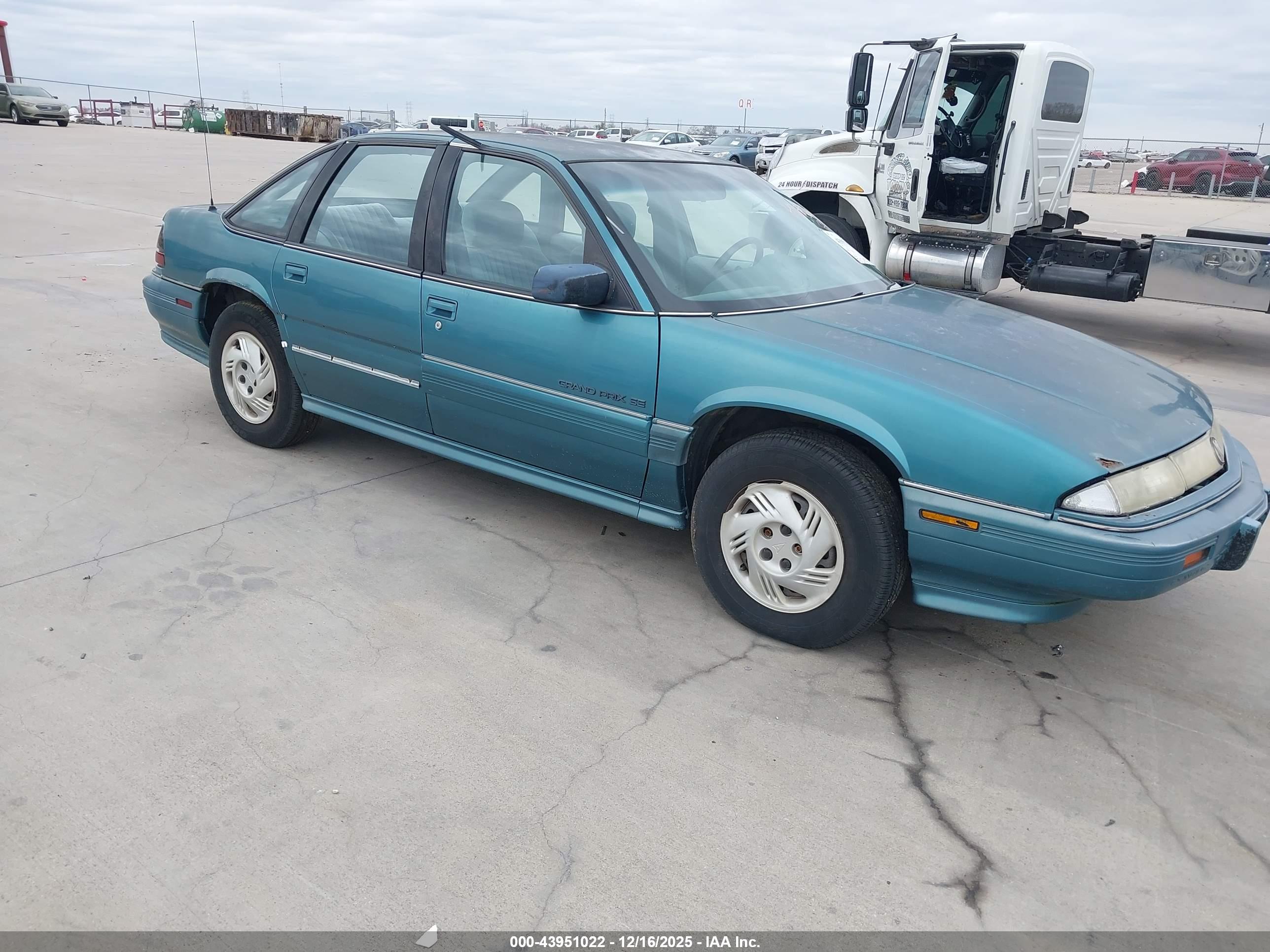 PONTIAC GRAND image 6