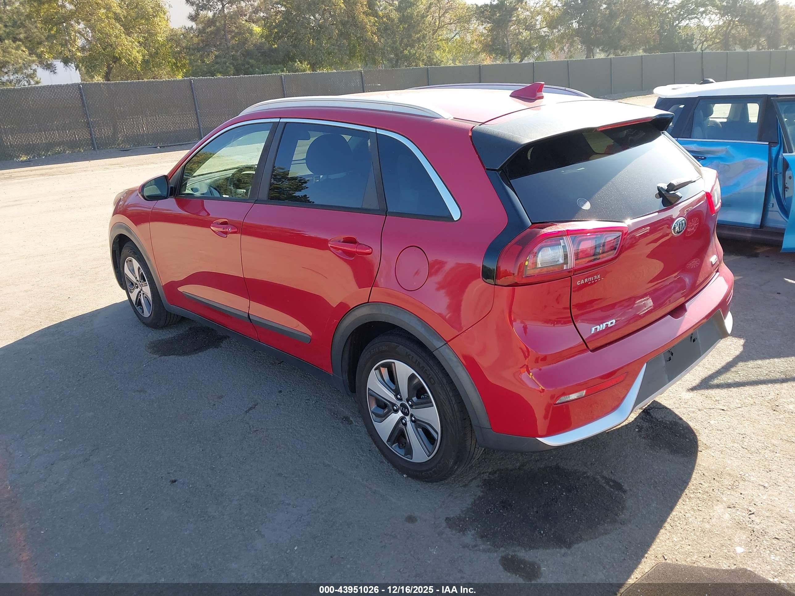 KIA NIRO image 3