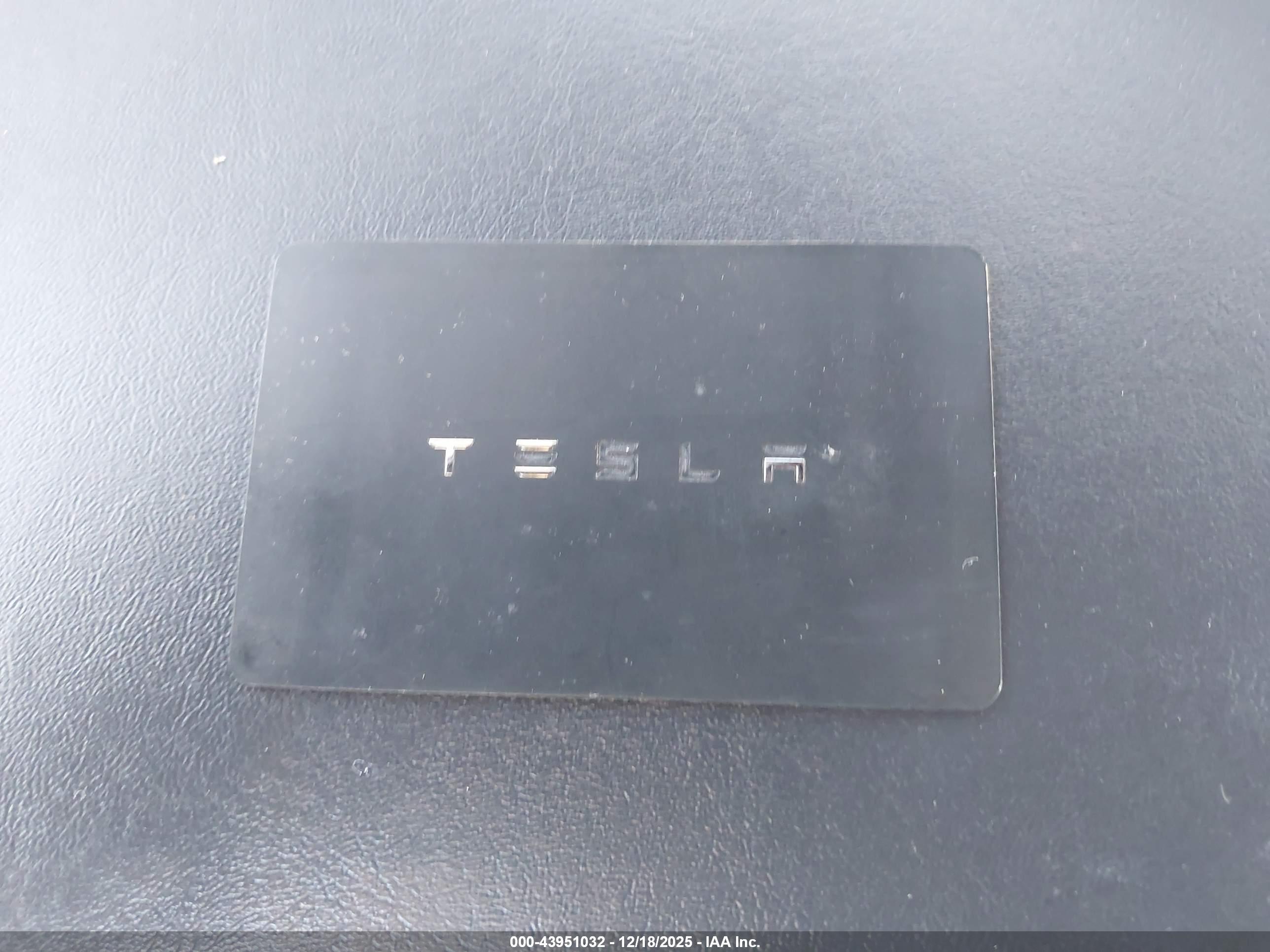 TESLA MODEL image 11