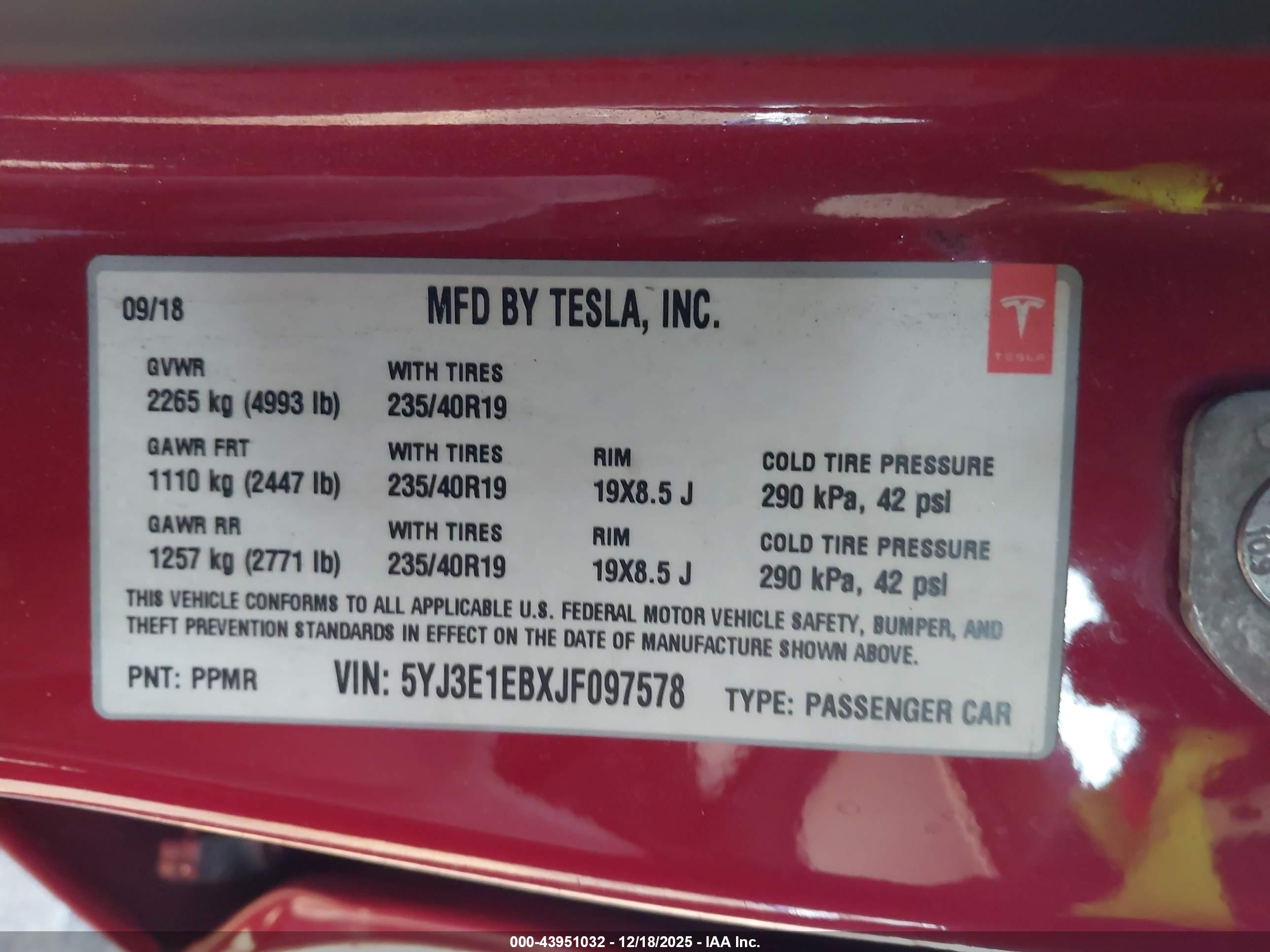 TESLA MODEL image 9