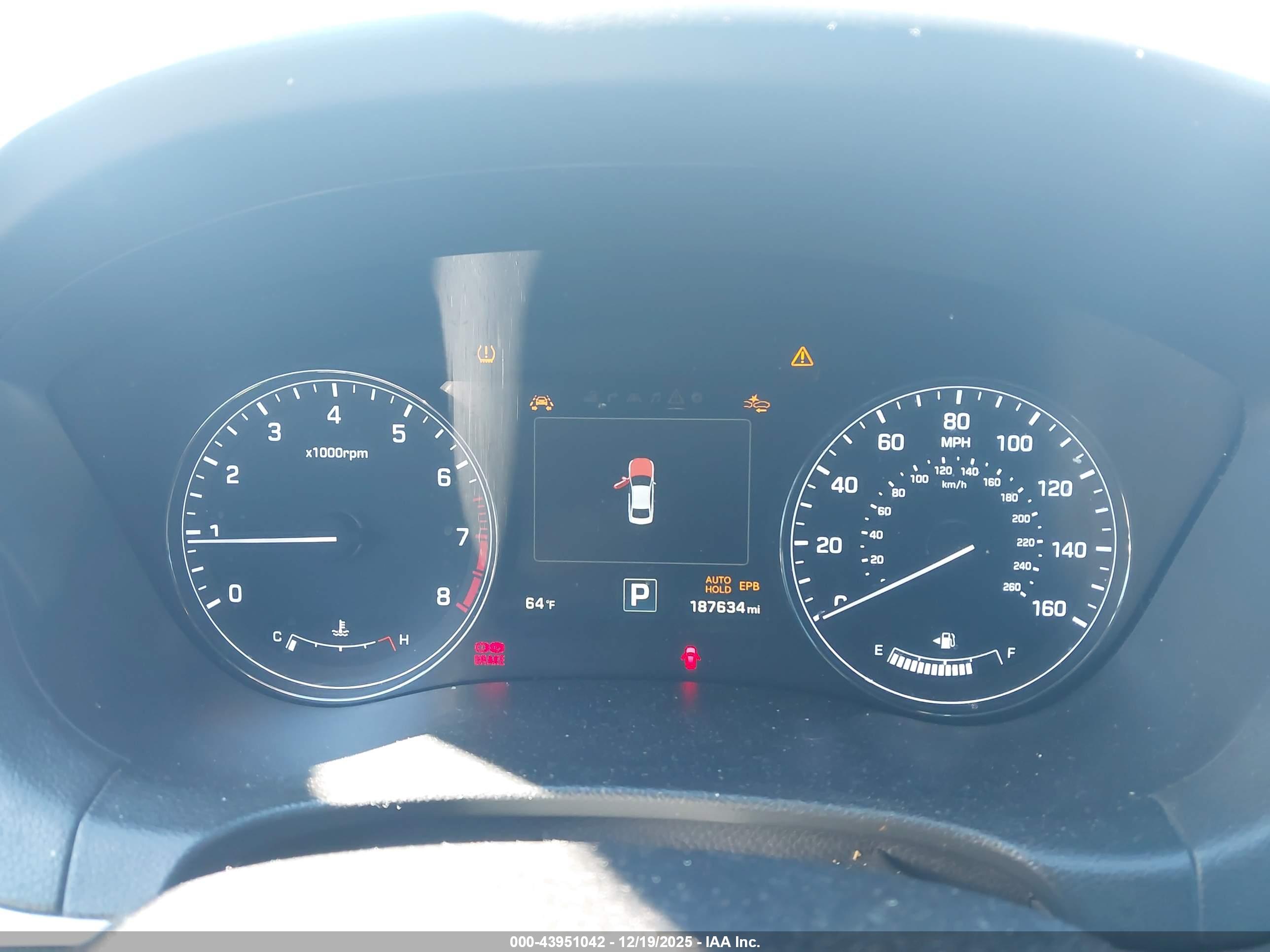 HYUNDAI GENESIS image 7
