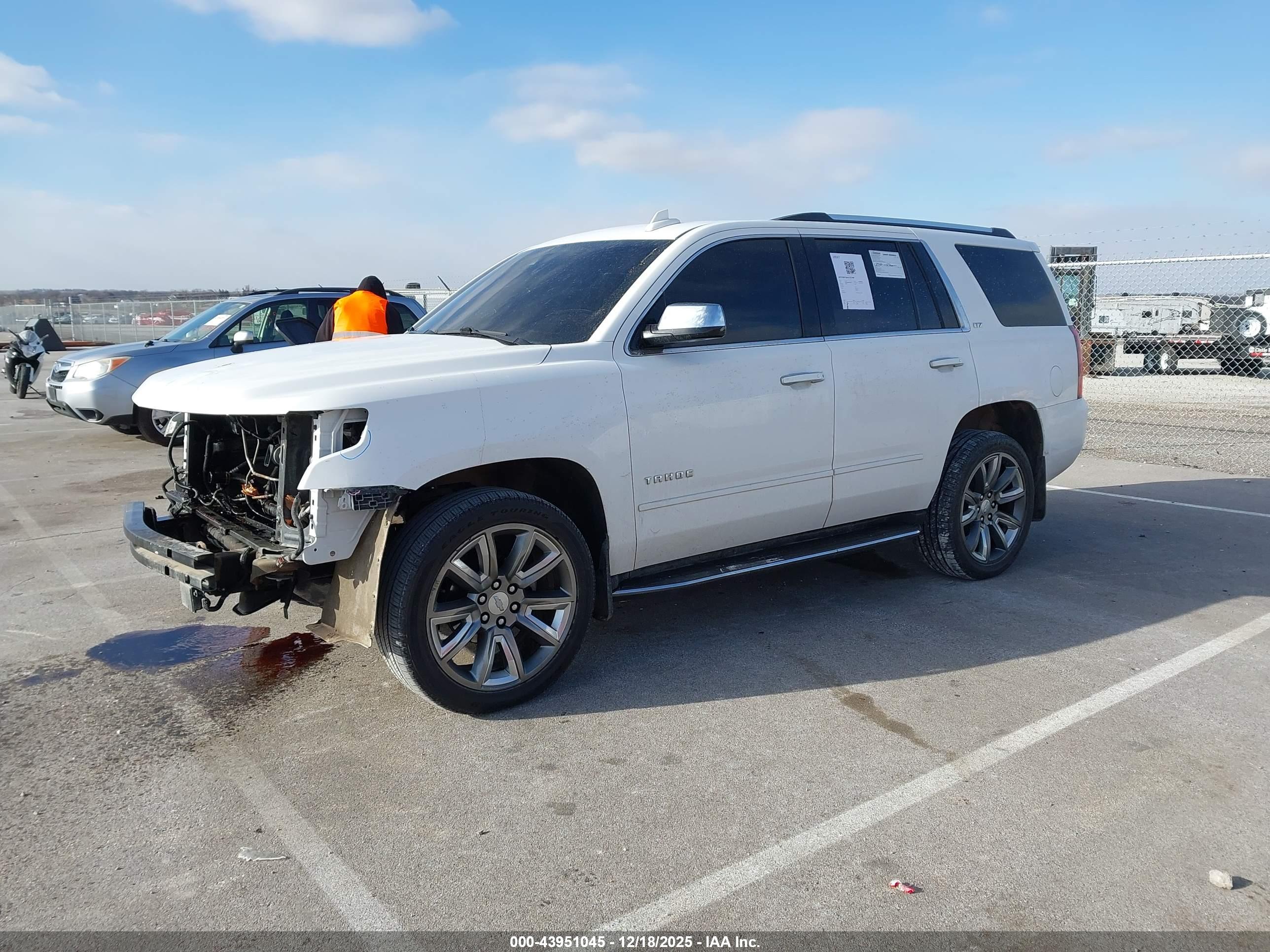 CHEVROLET TAHOE image 2