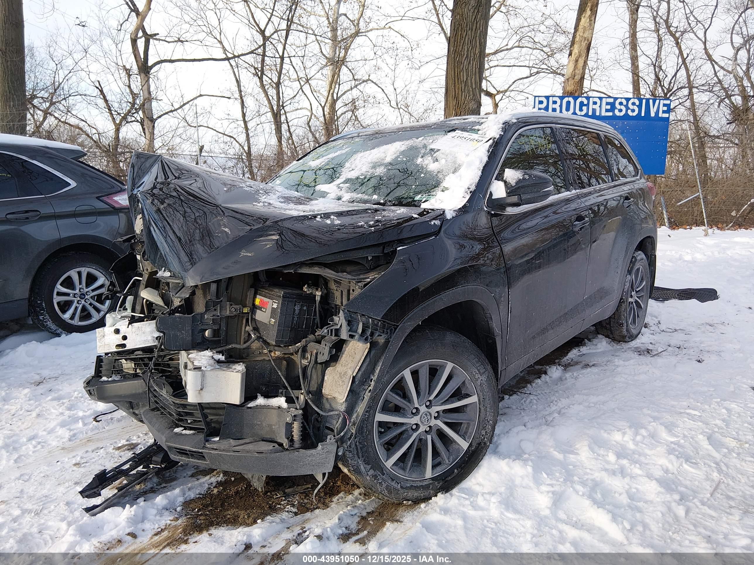 TOYOTA HIGHLANDER image 2