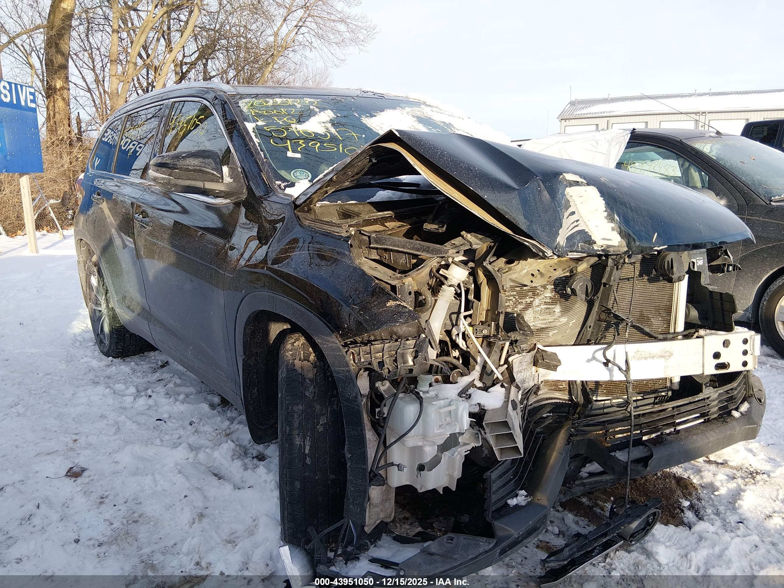 TOYOTA HIGHLANDER image 6