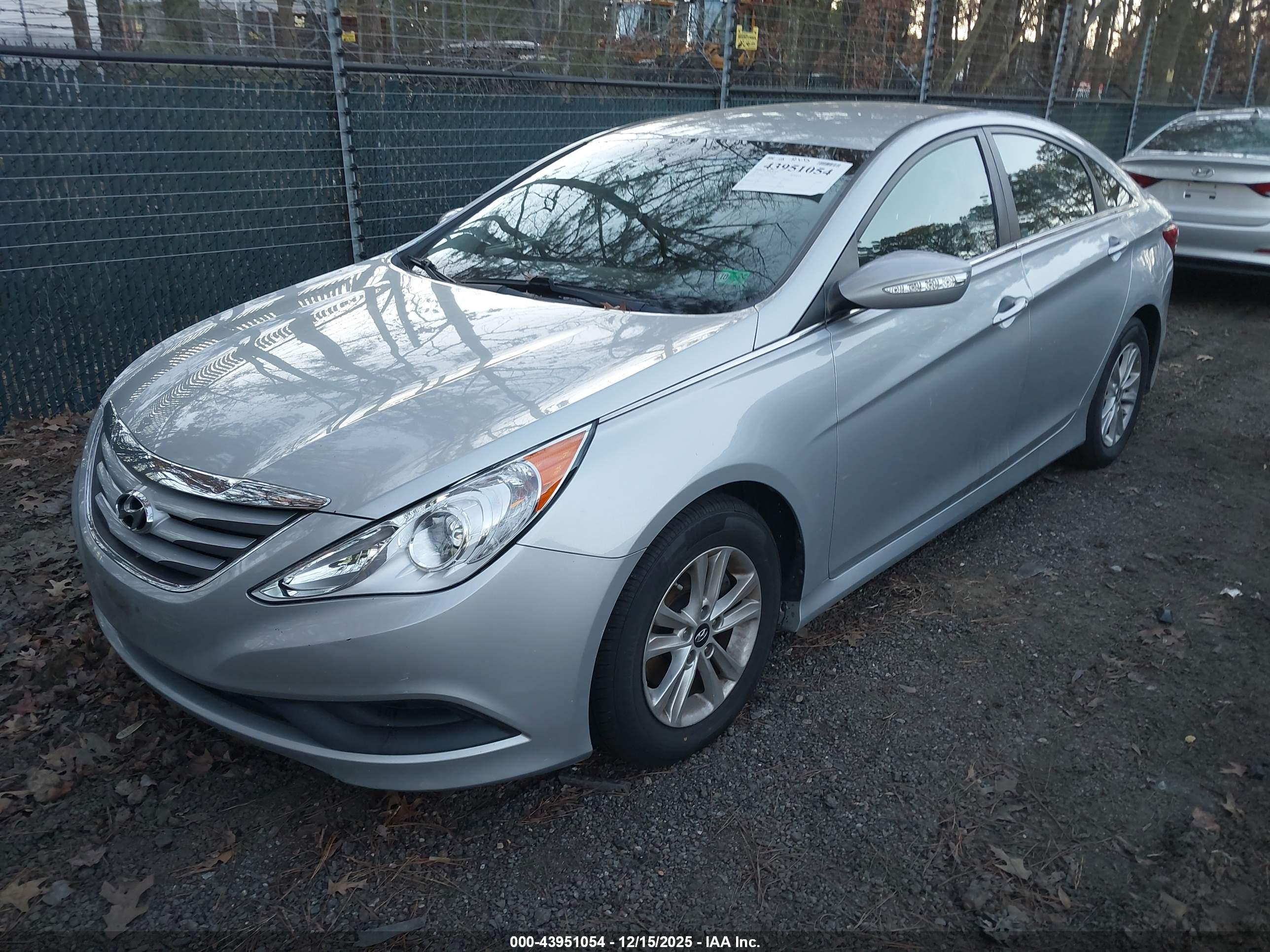 HYUNDAI SONATA image 2