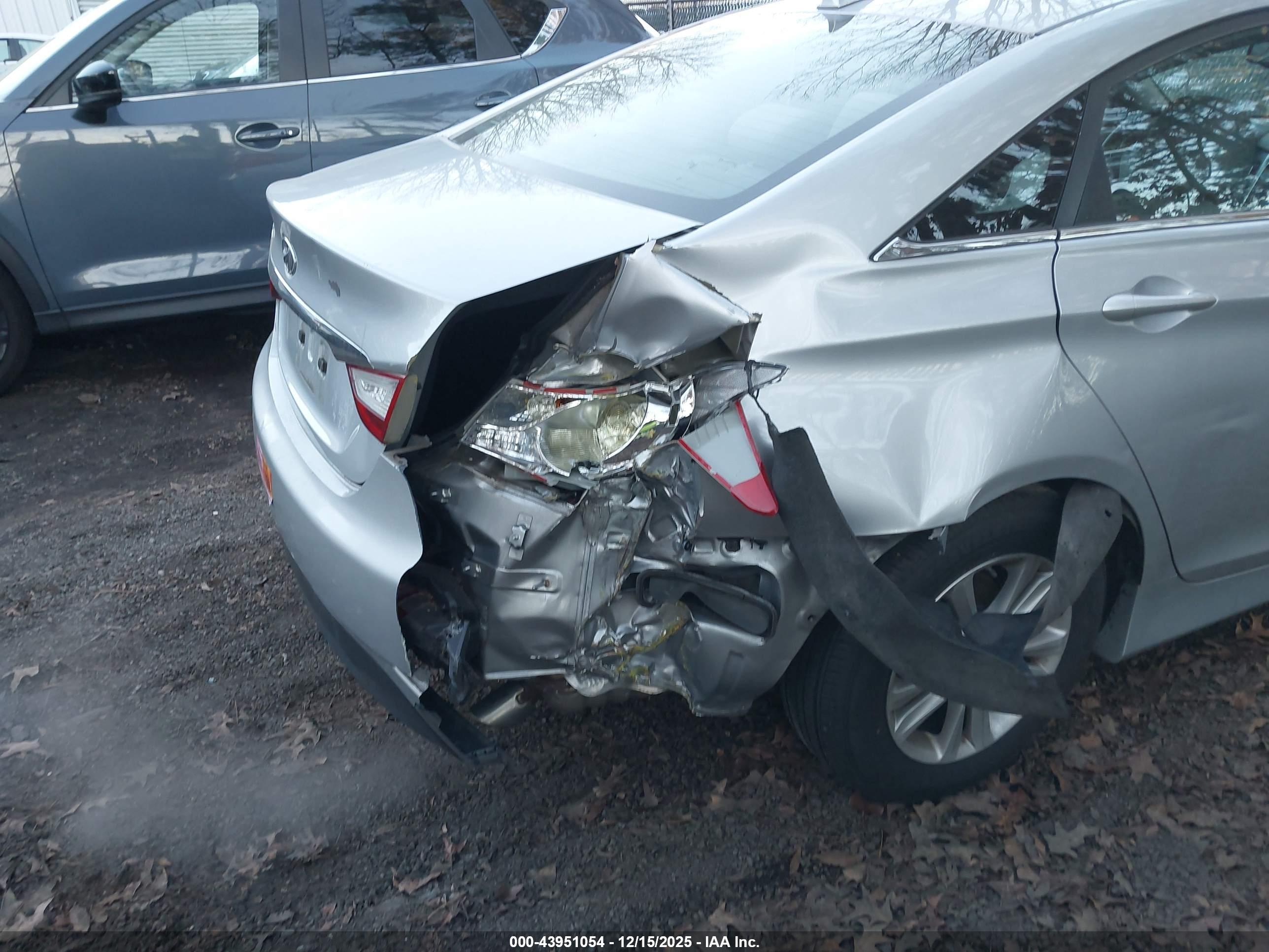HYUNDAI SONATA image 6