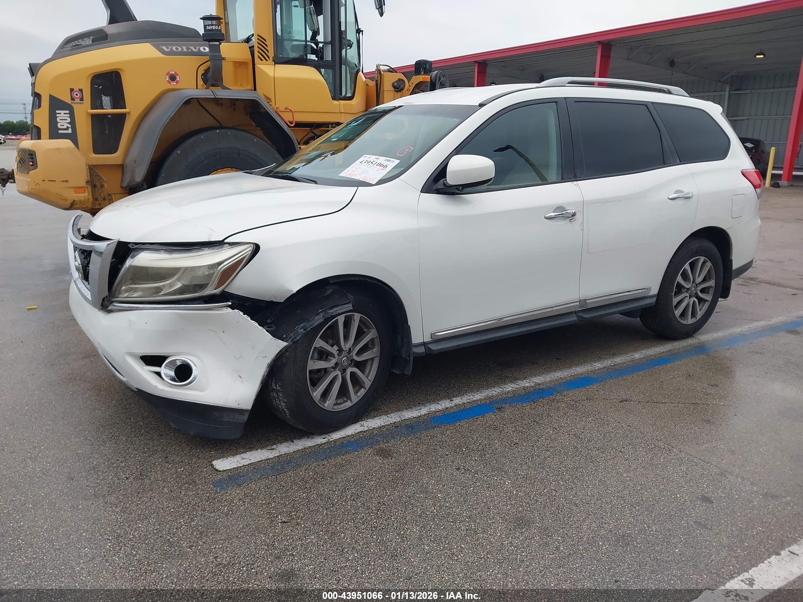 NISSAN PATHFINDER image 2