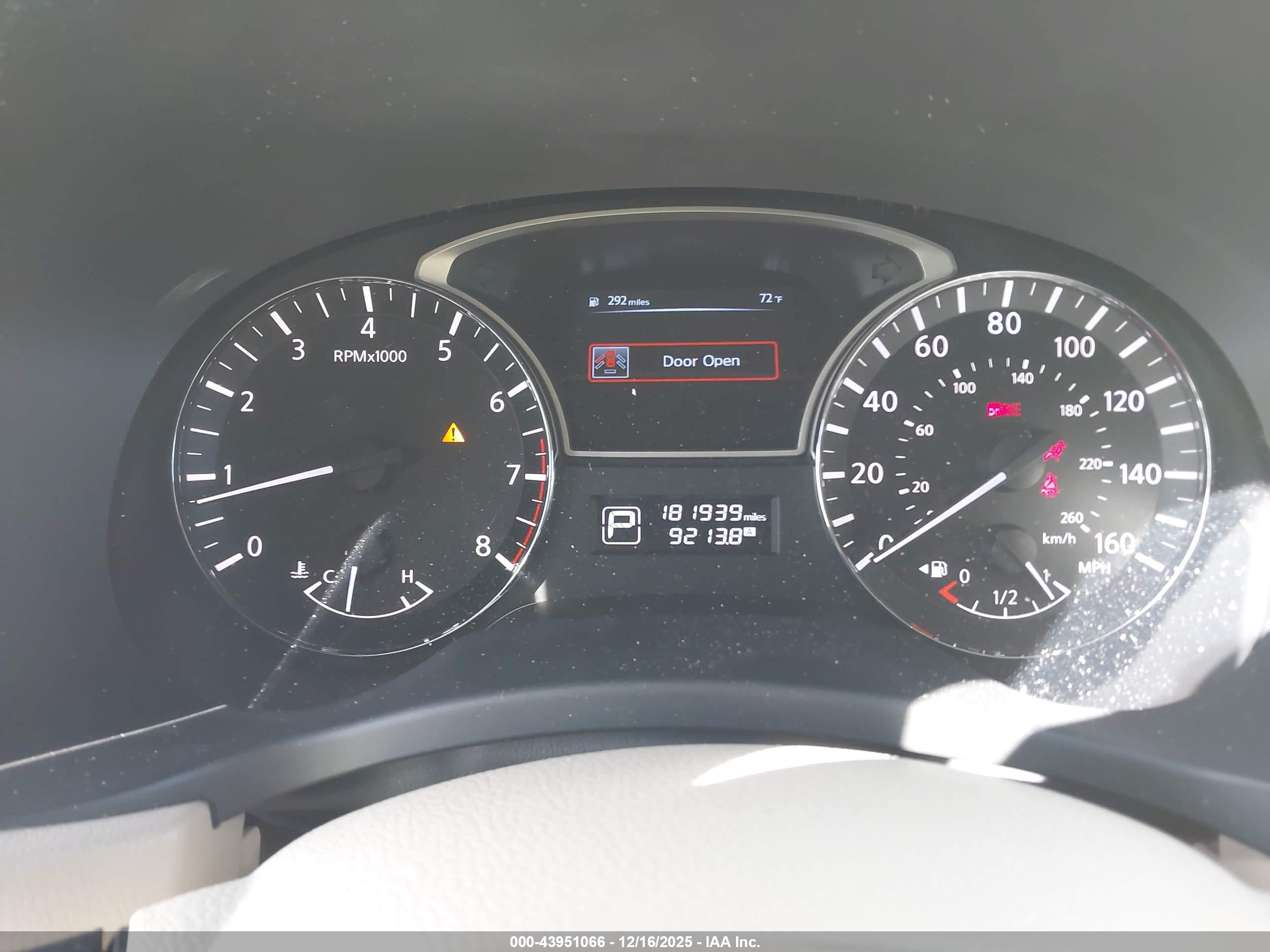 NISSAN PATHFINDER image 7