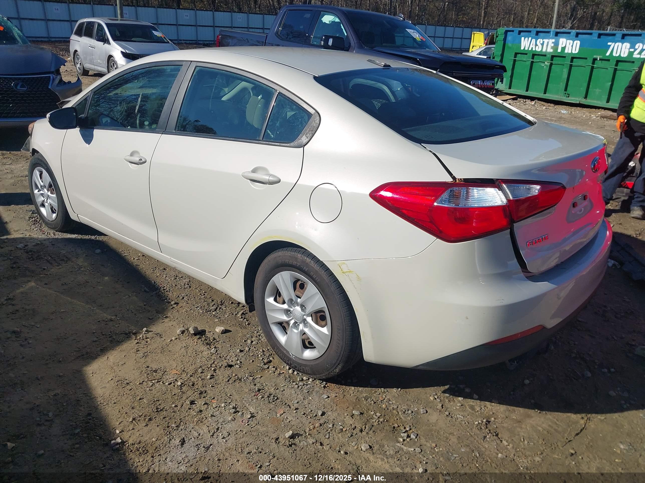 KIA FORTE image 3