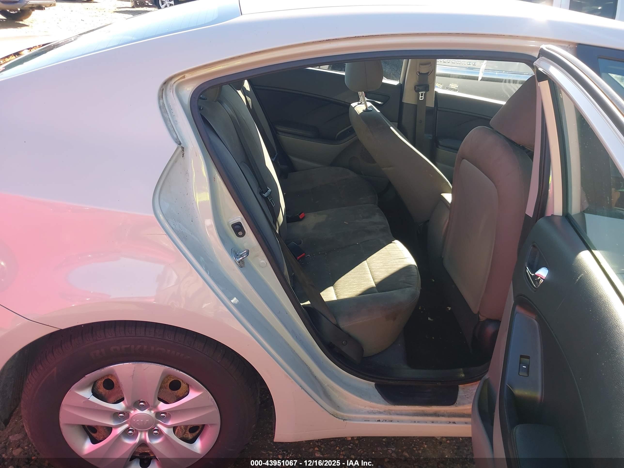 KIA FORTE image 8
