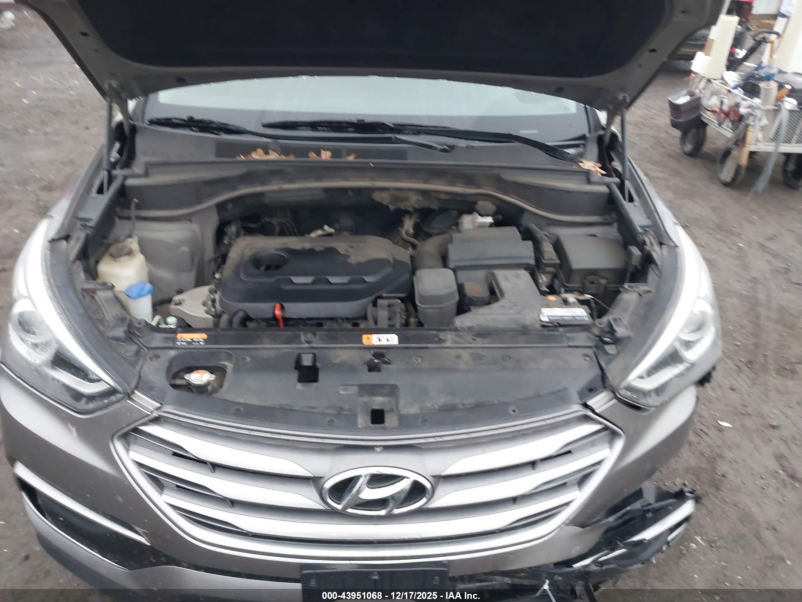 HYUNDAI SANTA image 10