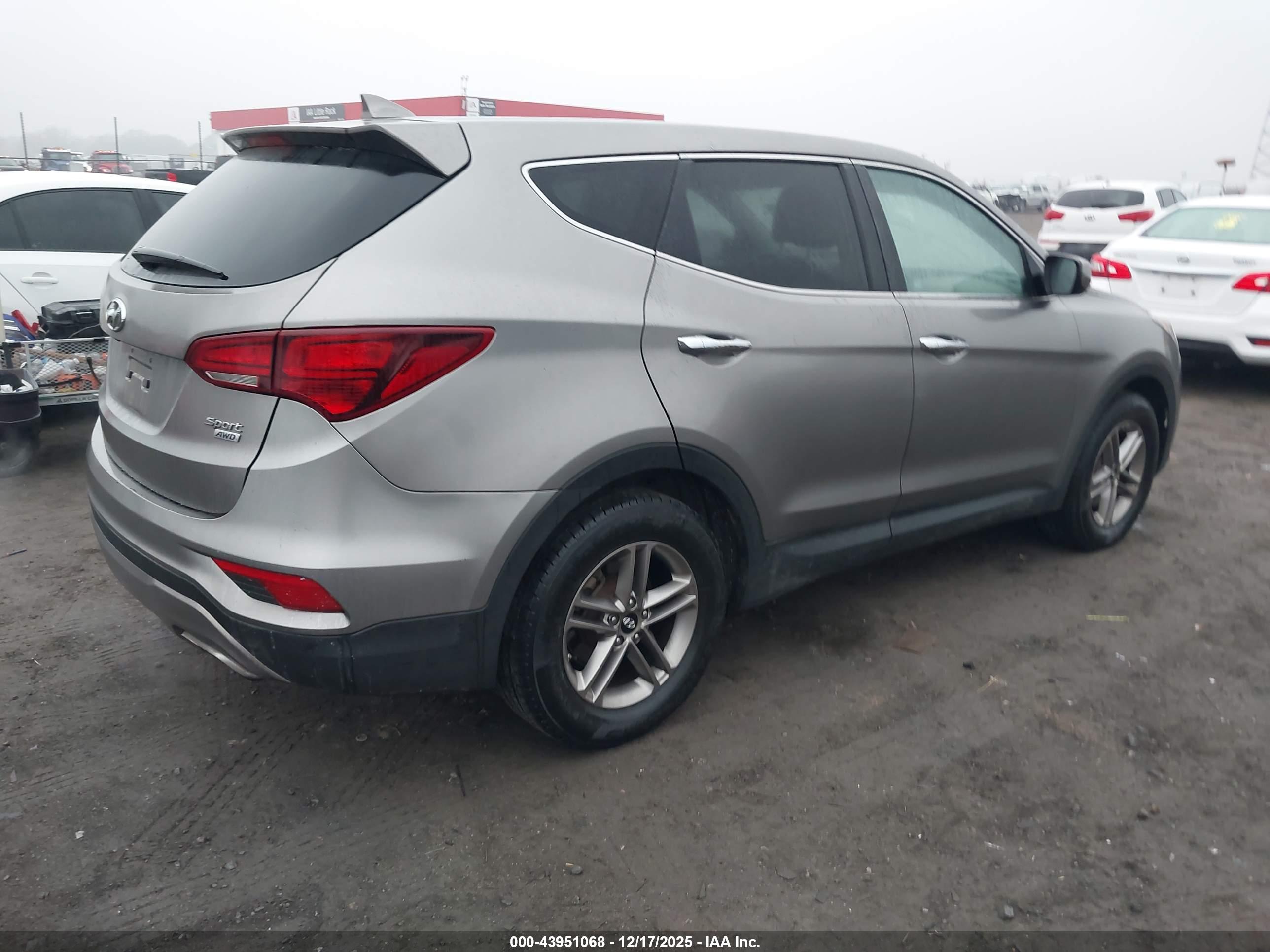 HYUNDAI SANTA image 4