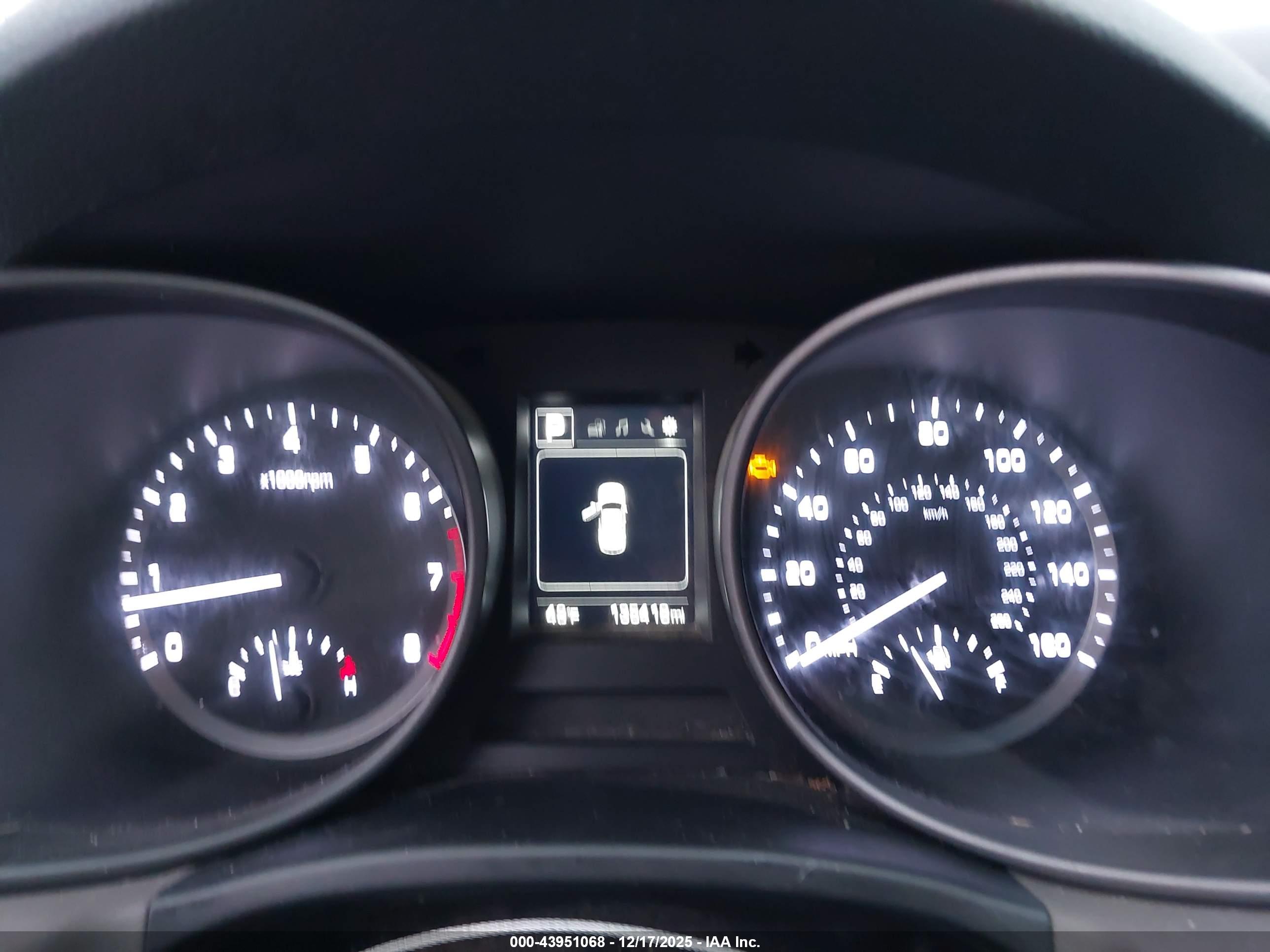 HYUNDAI SANTA image 7