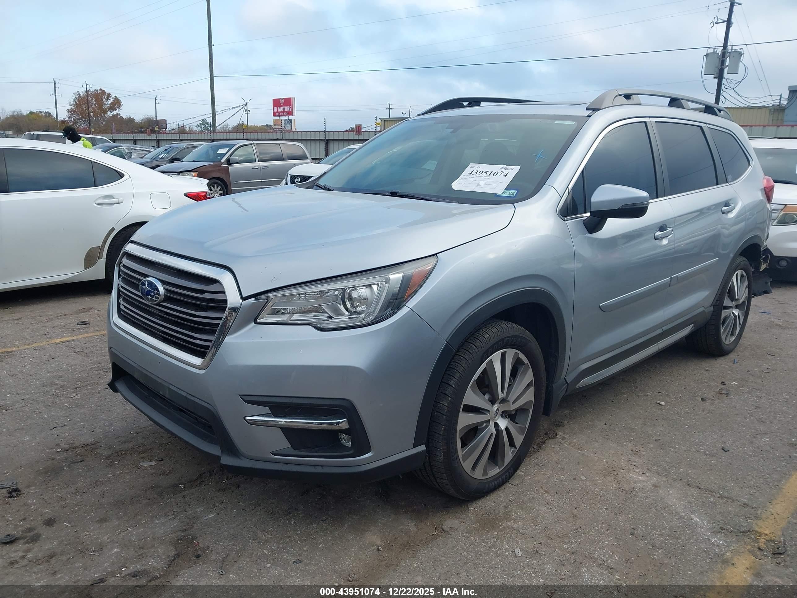 SUBARU ASCENT image 2