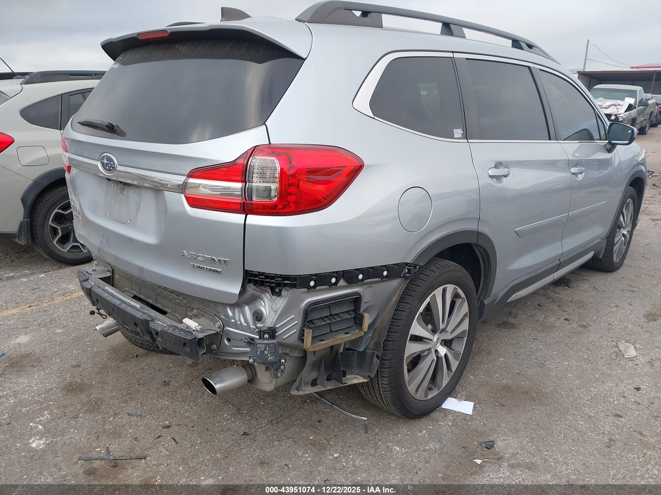 SUBARU ASCENT image 4