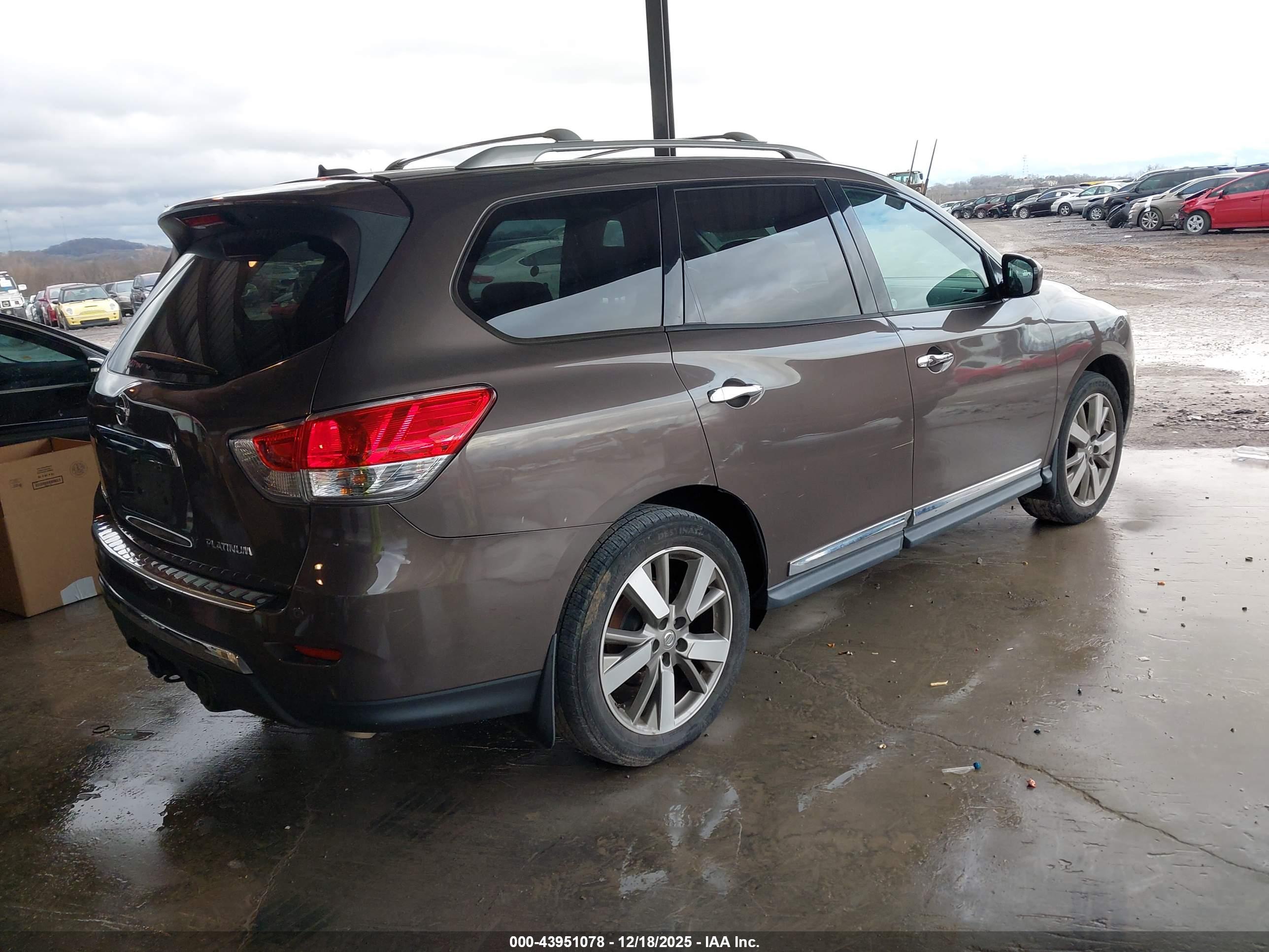 NISSAN PATHFINDER image 4